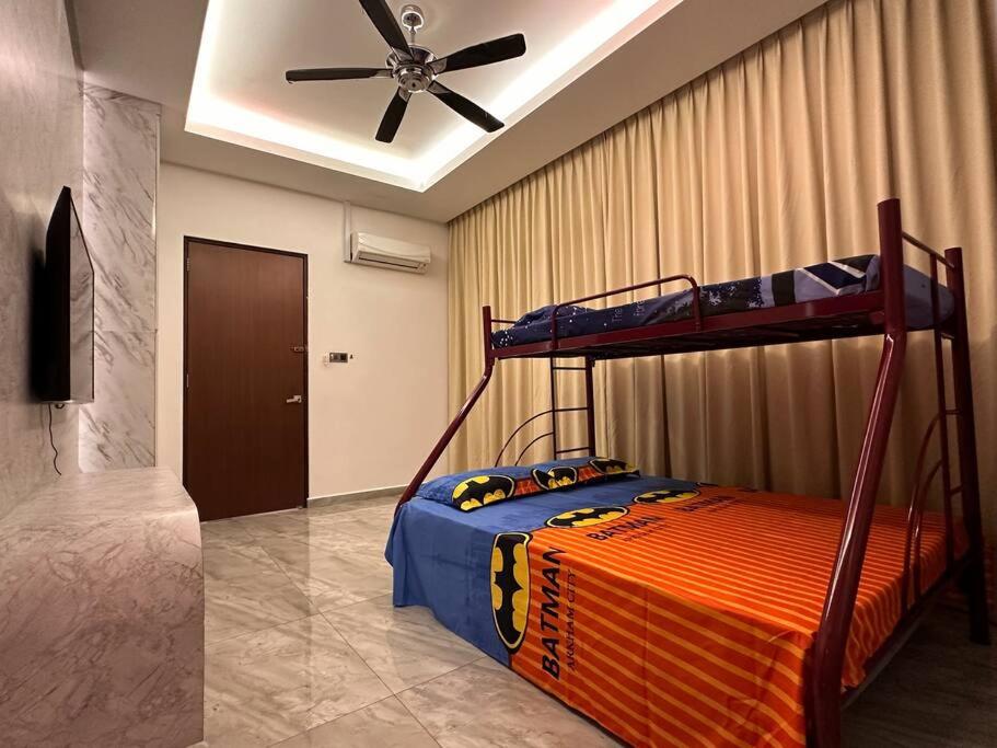 Near ksl bungalow near midvalley BBQ Karaoke wifi 300Mbps