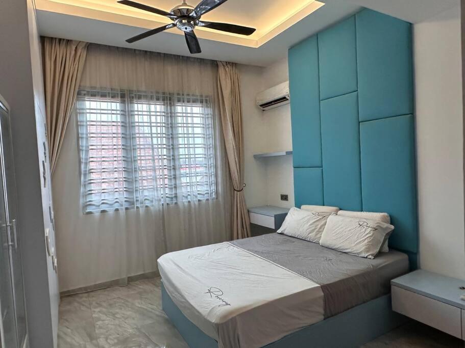 Near ksl bungalow near midvalley BBQ Karaoke wifi 300Mbps