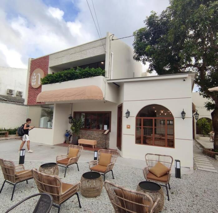 Near ksl bungalow near midvalley BBQ Karaoke wifi 300Mbps