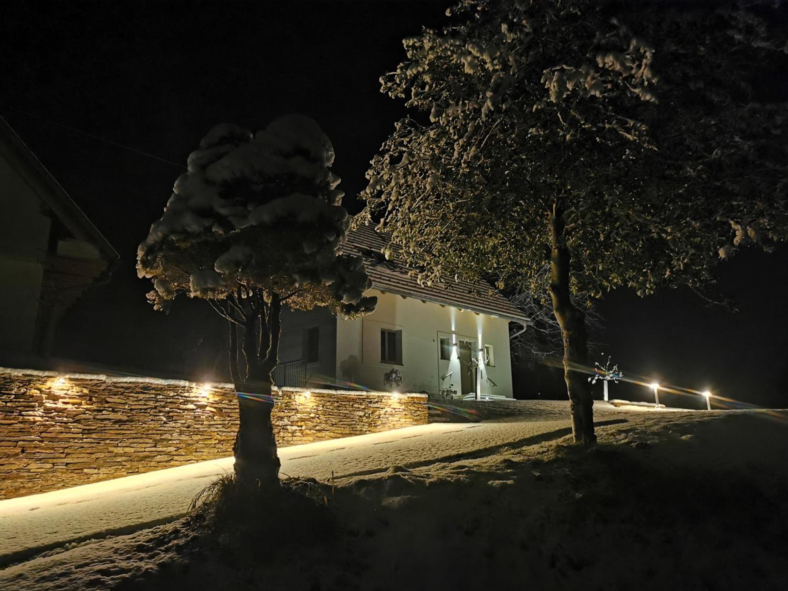 Stilvolles Ferienhaus Südsteiermark ruhige Lage top Aussicht & E-Ladestation