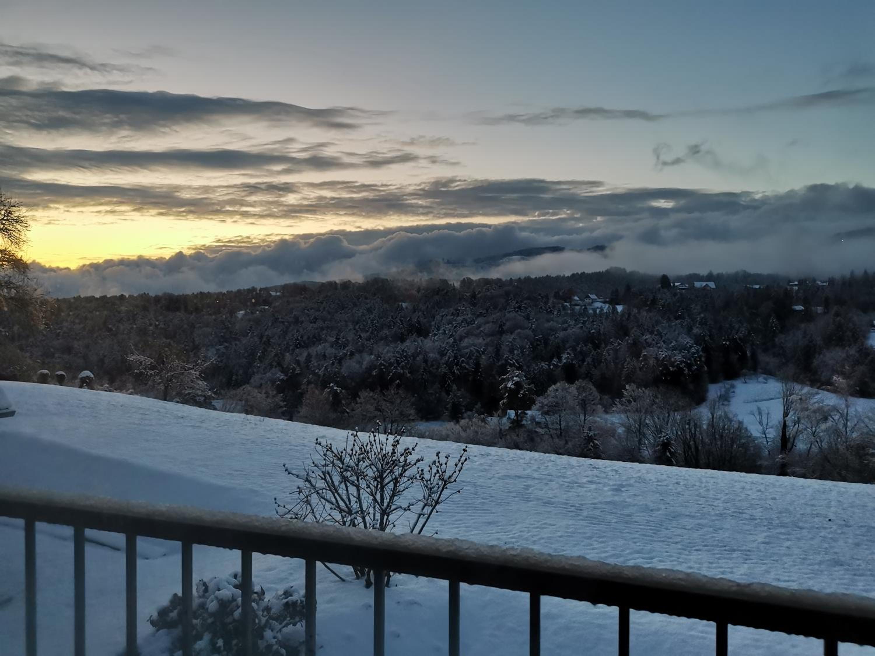 Stilvolles Ferienhaus Südsteiermark ruhige Lage top Aussicht & E-Ladestation