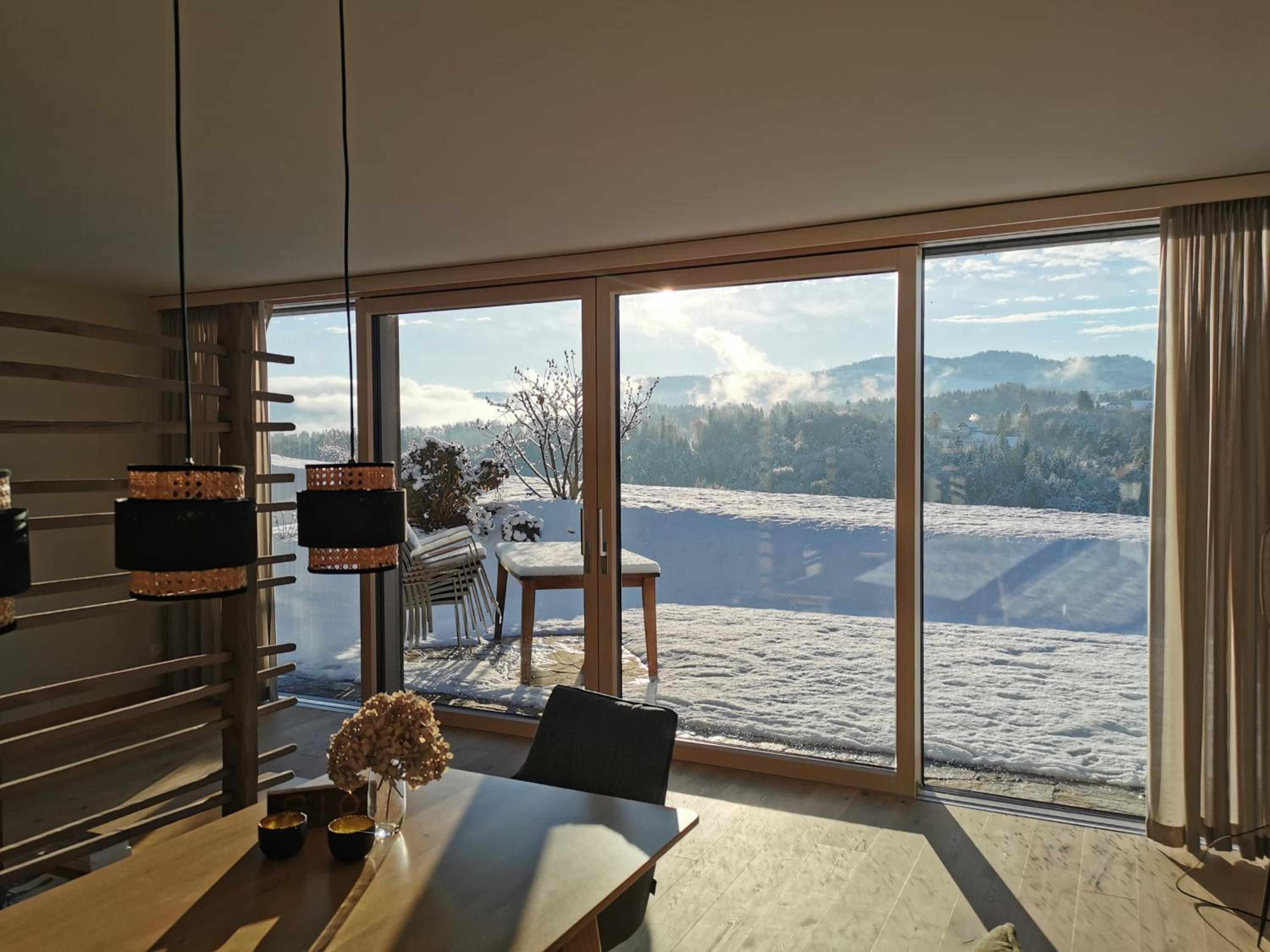 Stilvolles Ferienhaus Südsteiermark ruhige Lage top Aussicht & E-Ladestation
