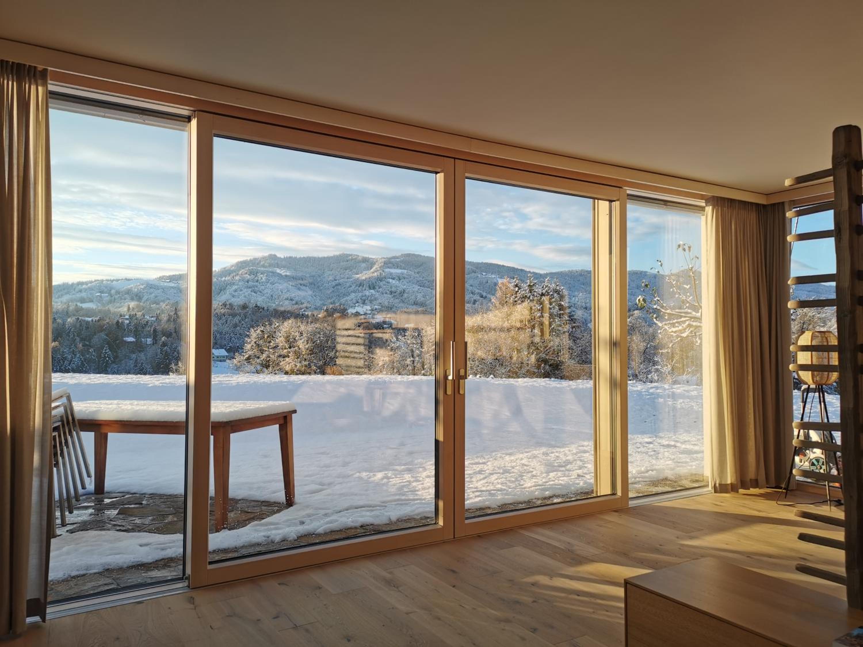 Stilvolles Ferienhaus Südsteiermark ruhige Lage top Aussicht & E-Ladestation