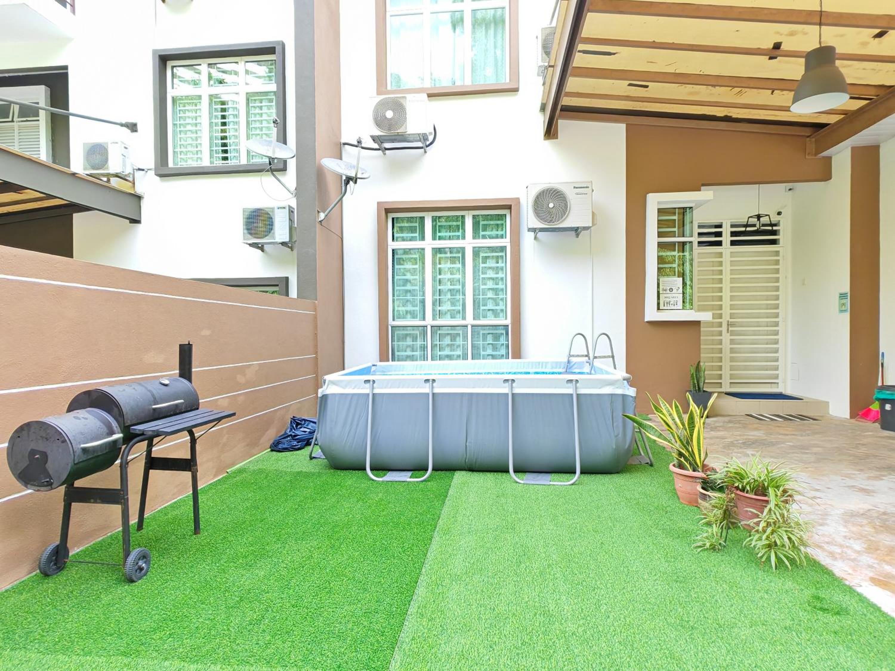 Ocean 27 Batu Ferringhi Shamrock Beach 6 Bedroom 22pax with Pool photo 6