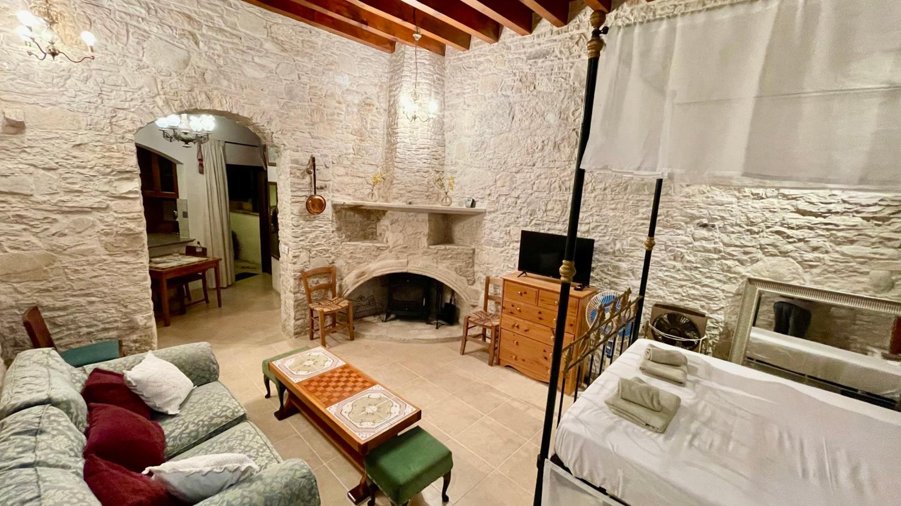 Juliet Suite by TrulyCyprus