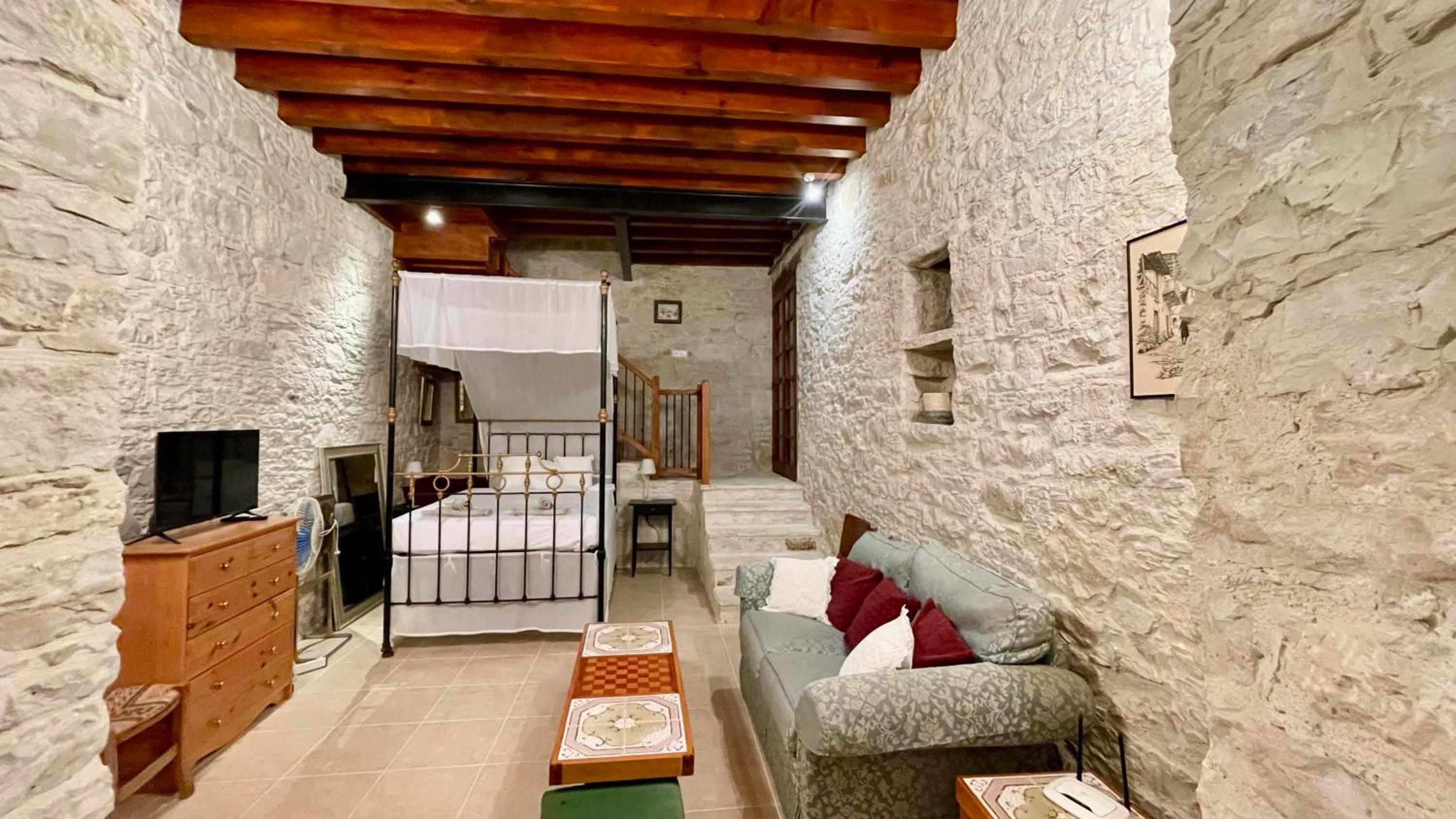 Juliet Suite by TrulyCyprus
