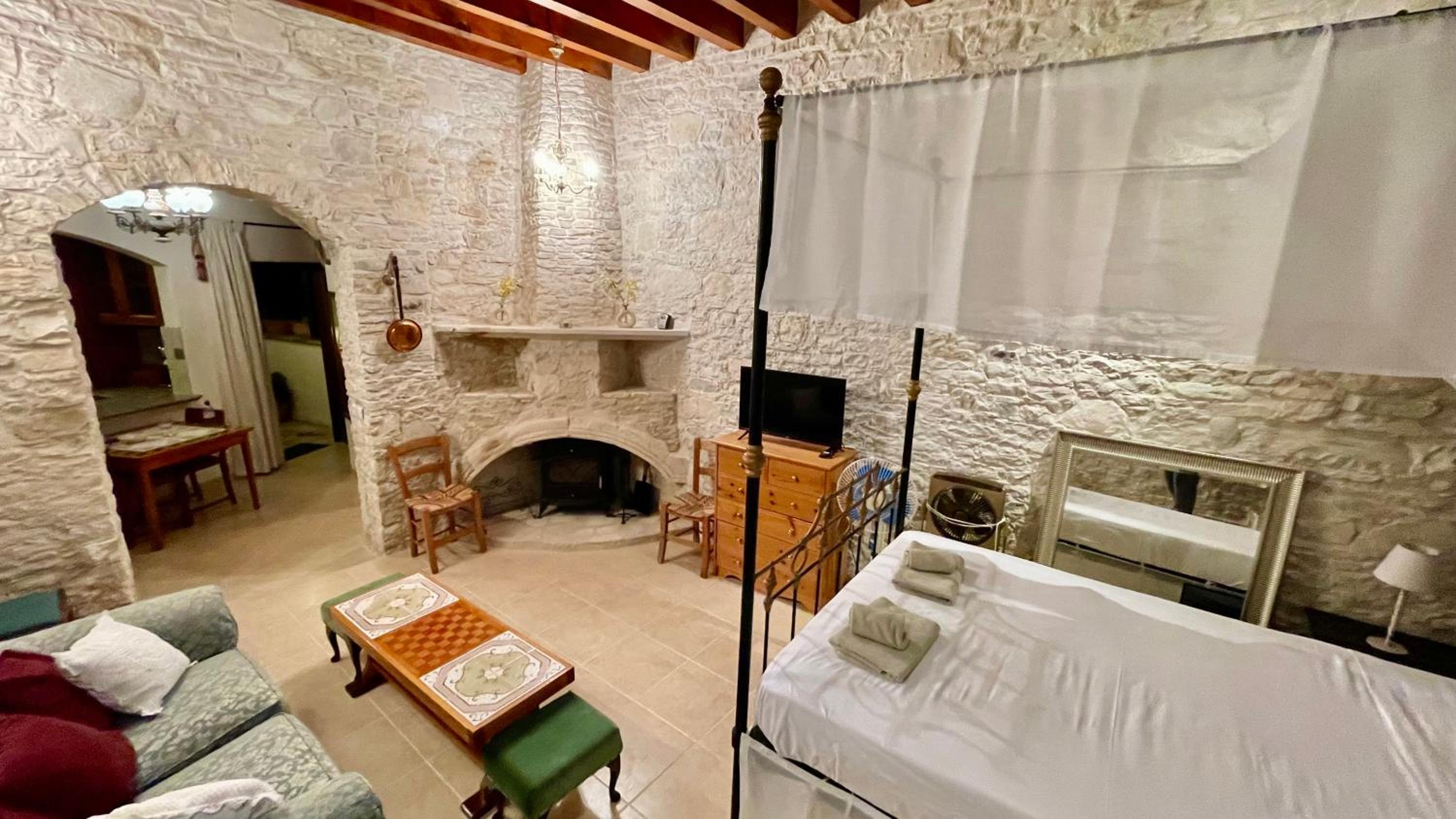Juliet Suite by TrulyCyprus