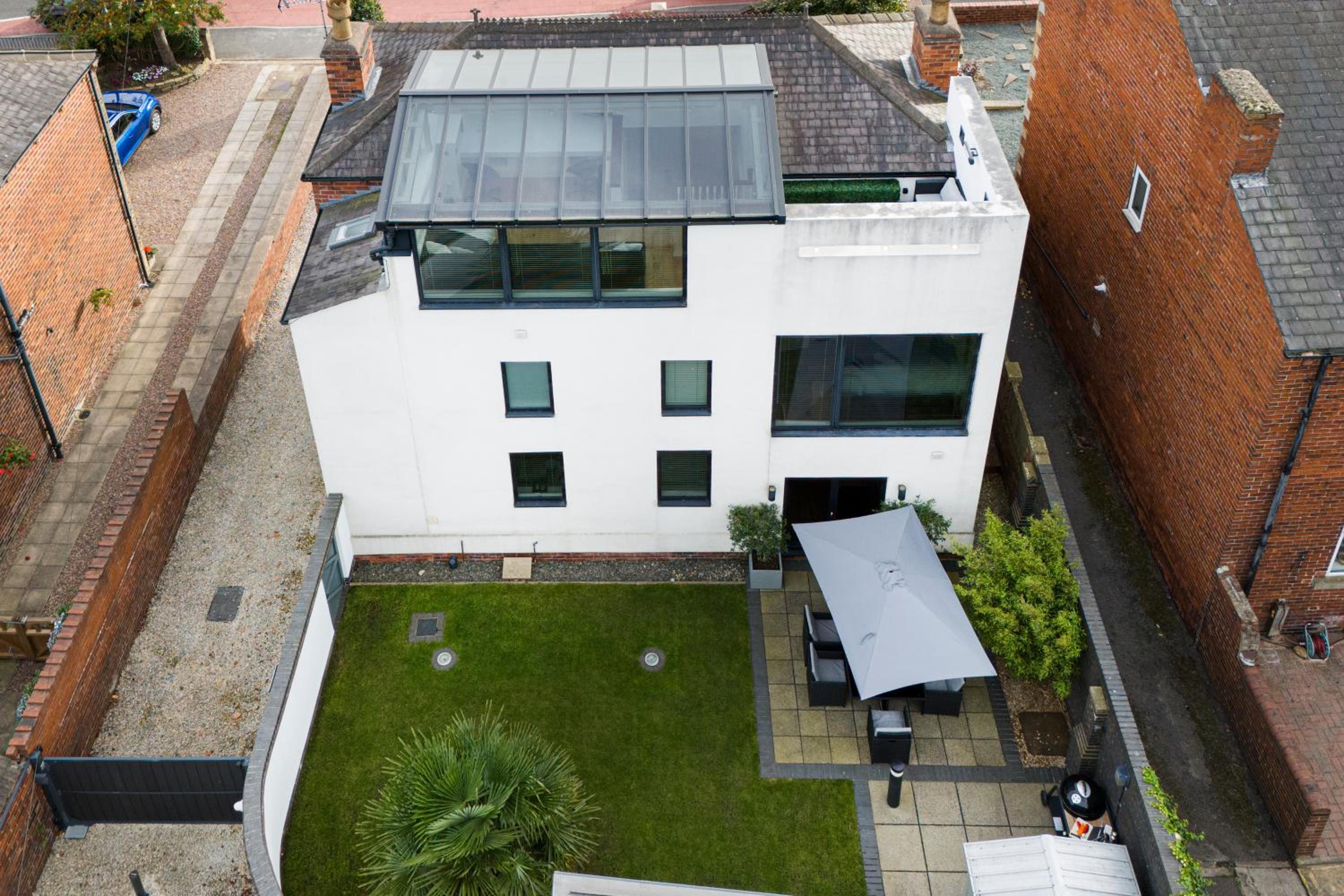 Thrushley Cottage - sleeps 7 - with roof terrace view 2