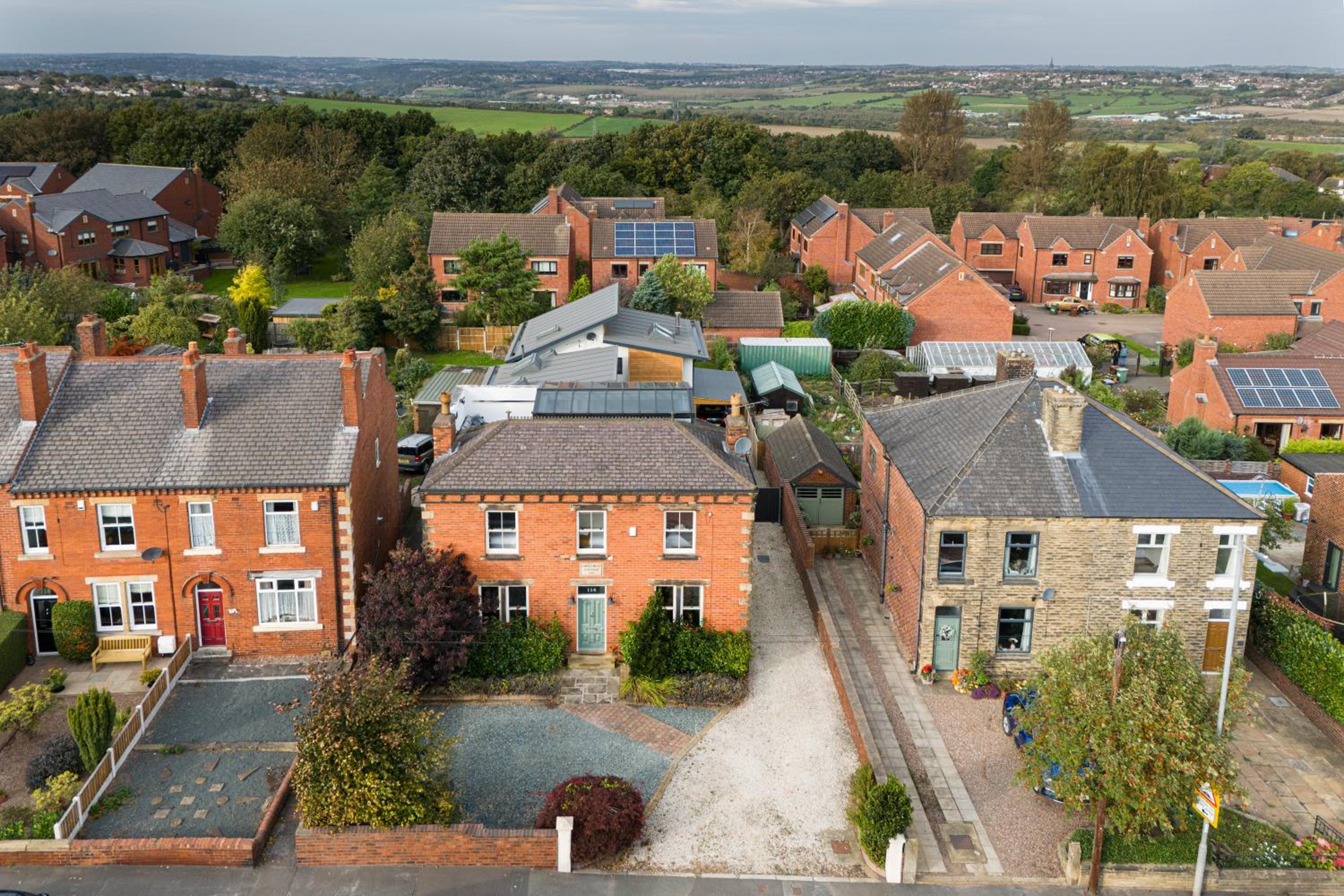 Thrushley Cottage - sleeps 7 - with roof terrace view 5