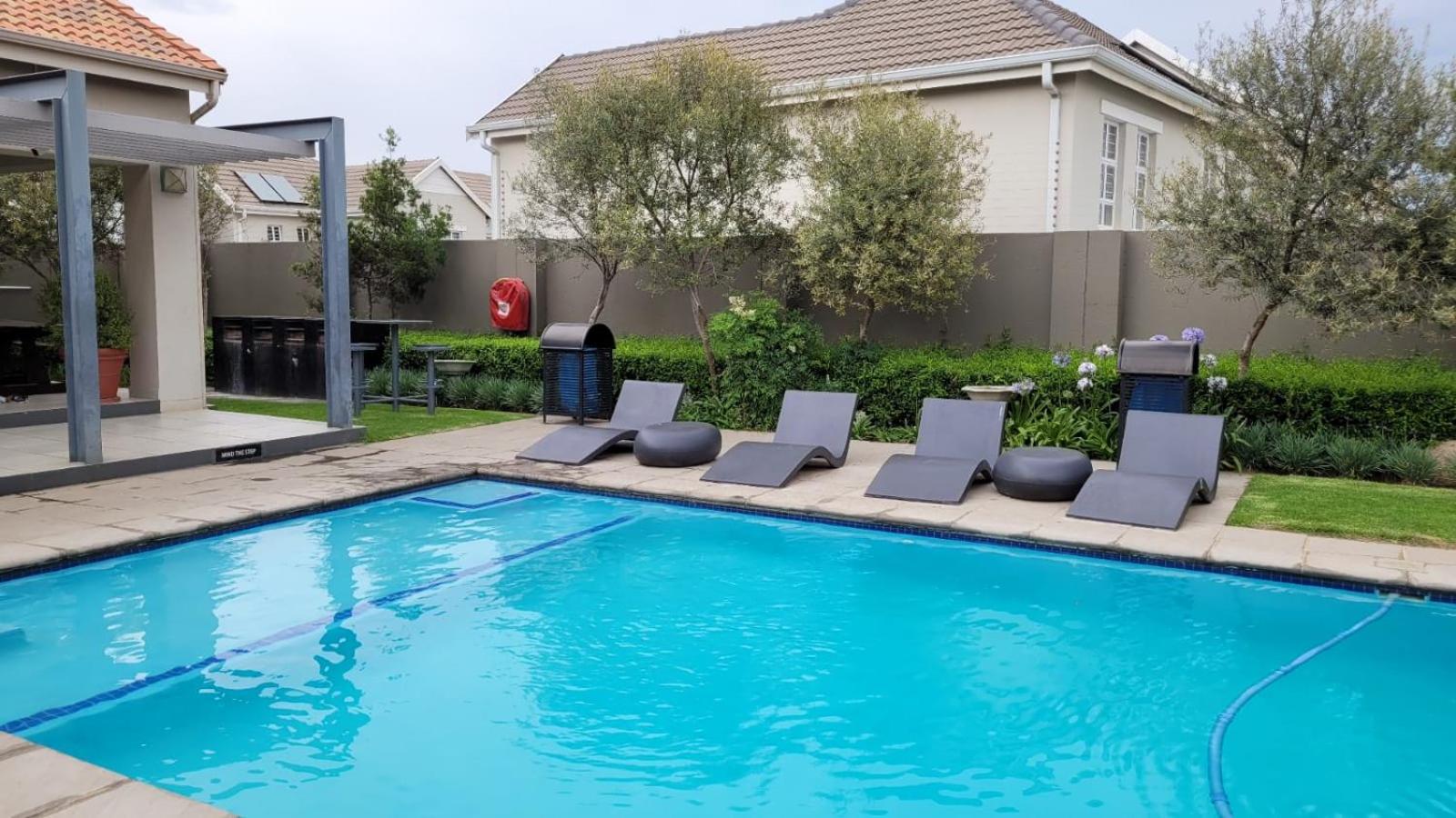 32 a la Ventura Fourways