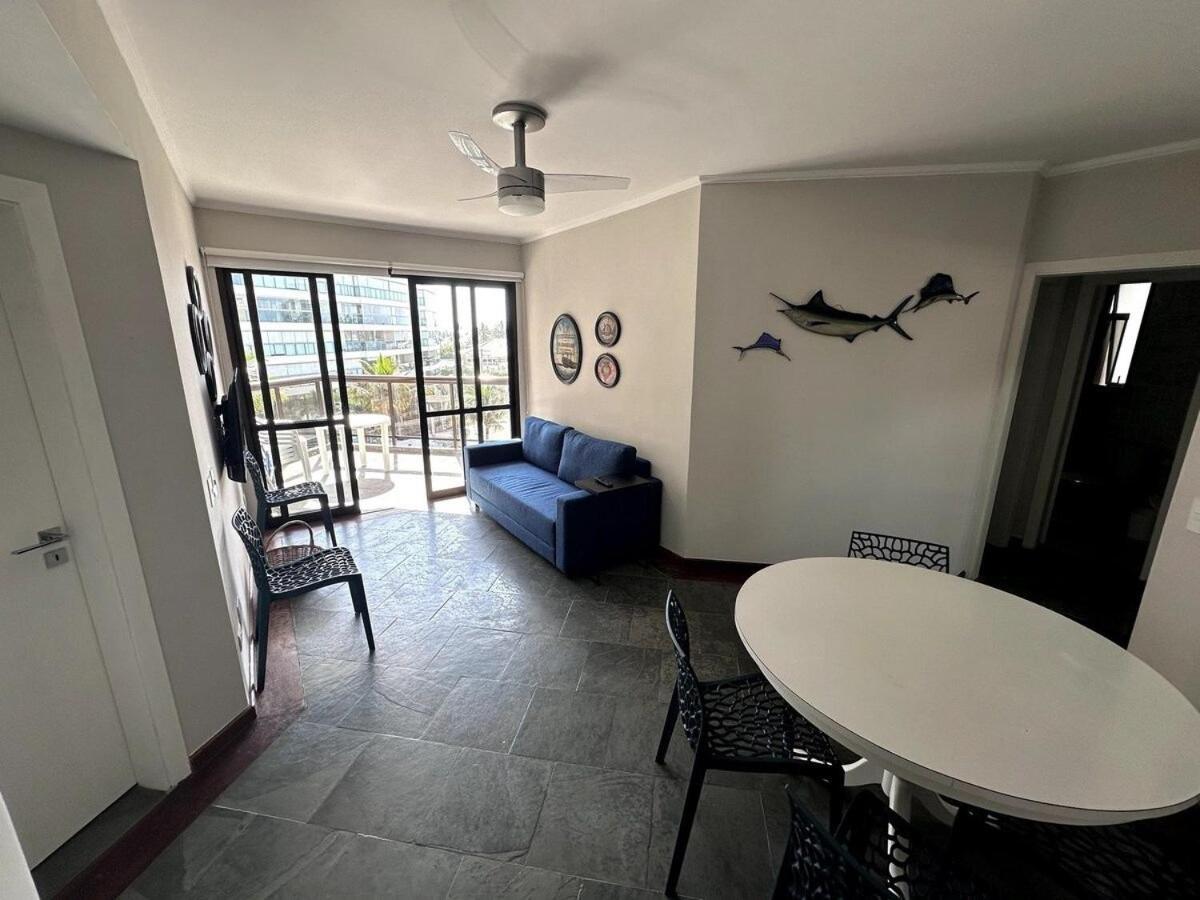 Apartment right on the sand in Riviera de São Lourenço