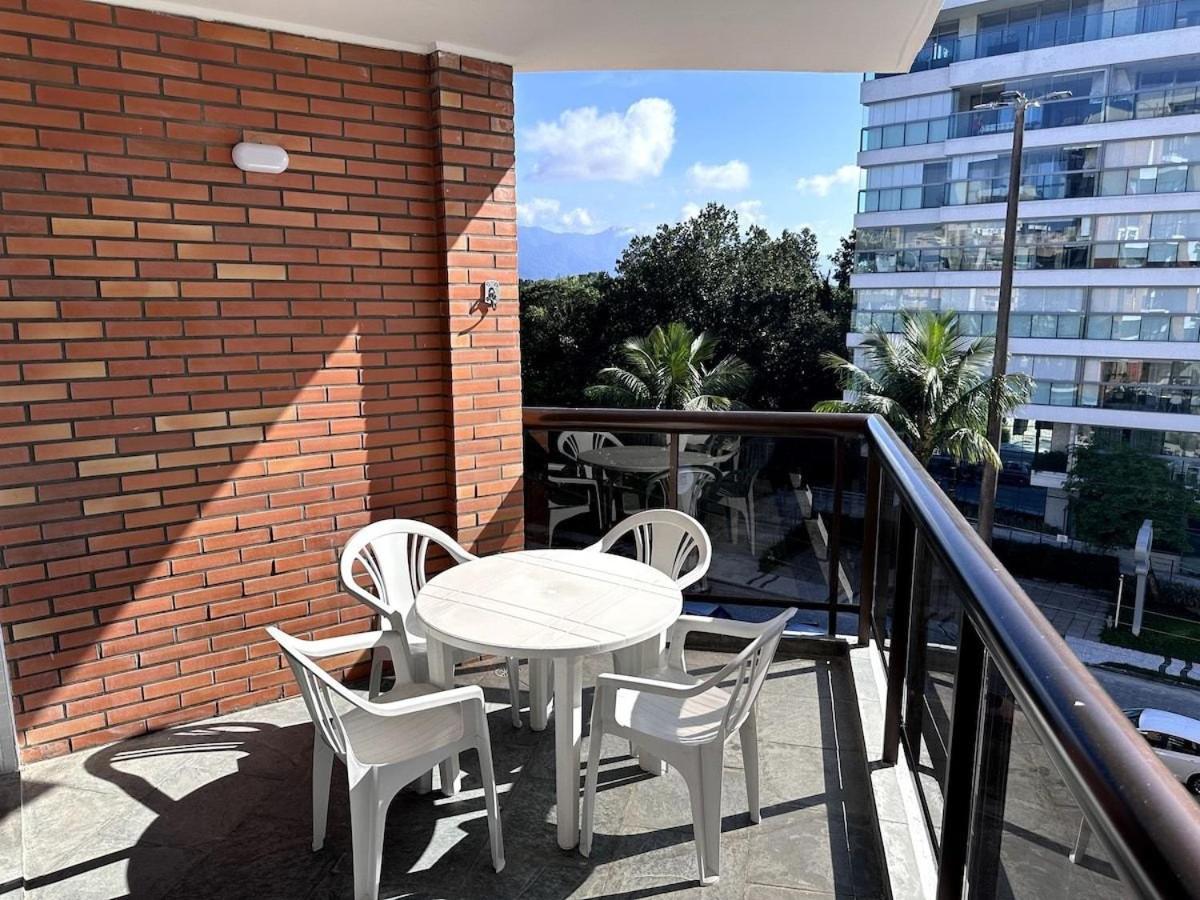 Apartment right on the sand in Riviera de São Lourenço