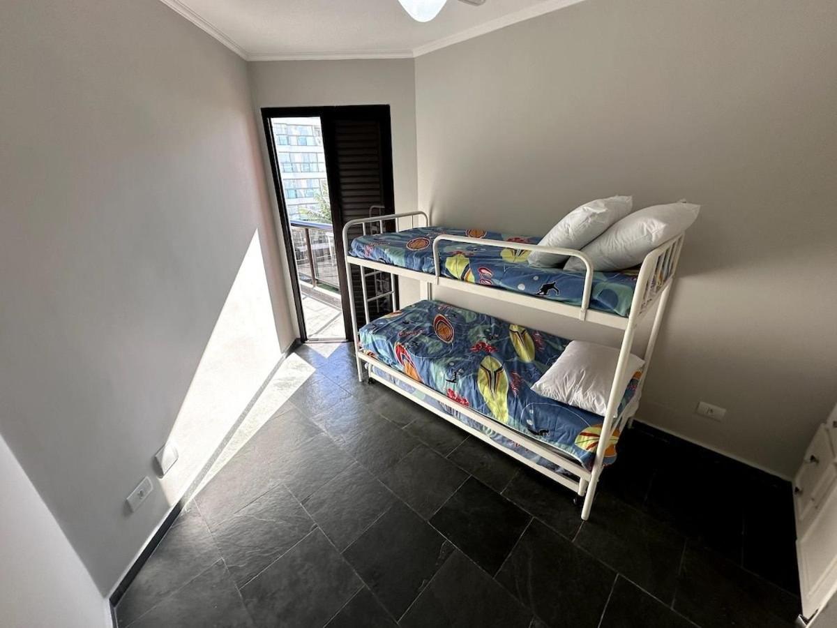 Apartment right on the sand in Riviera de São Lourenço