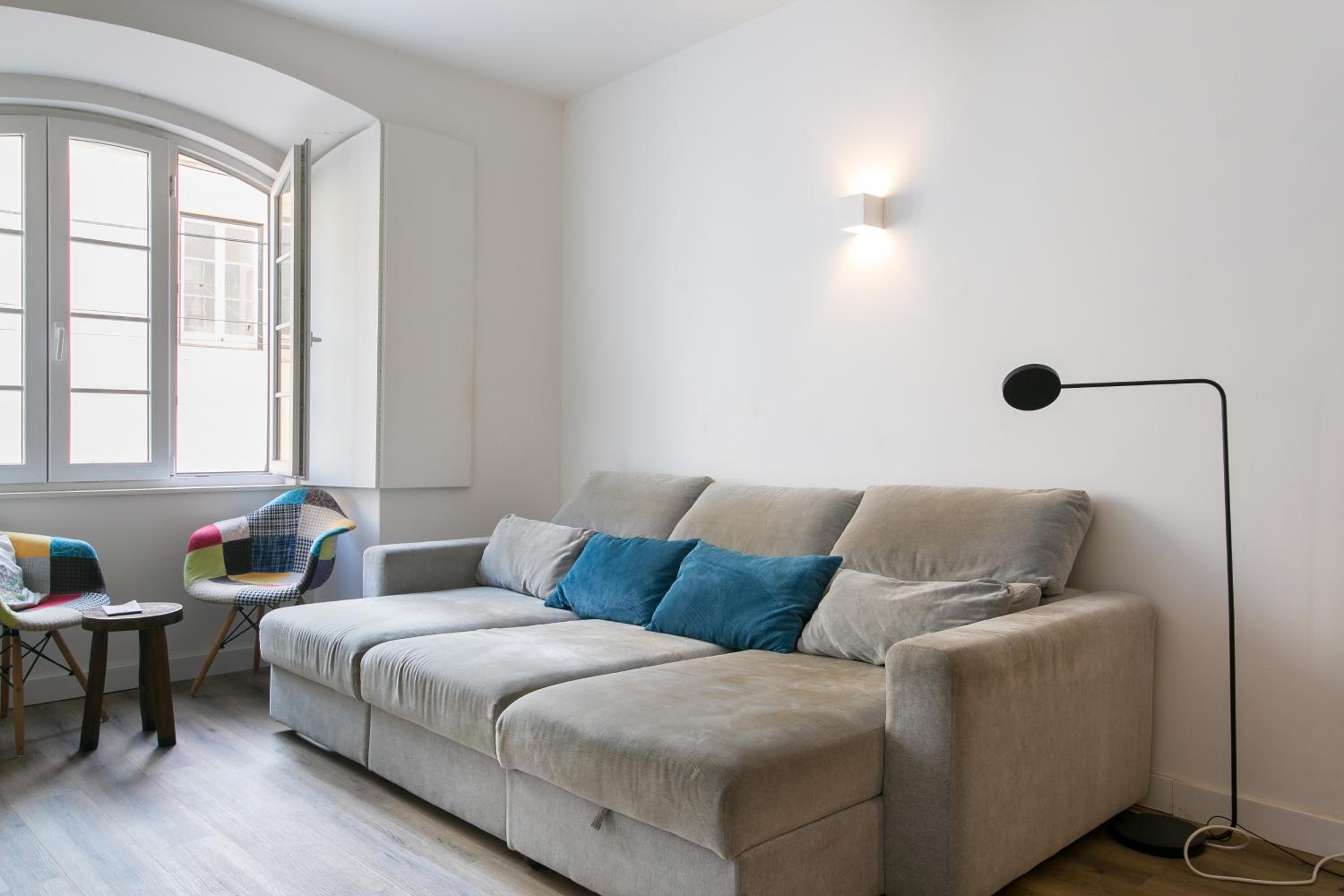 Cozy apartment in Amazing Location! photo 4