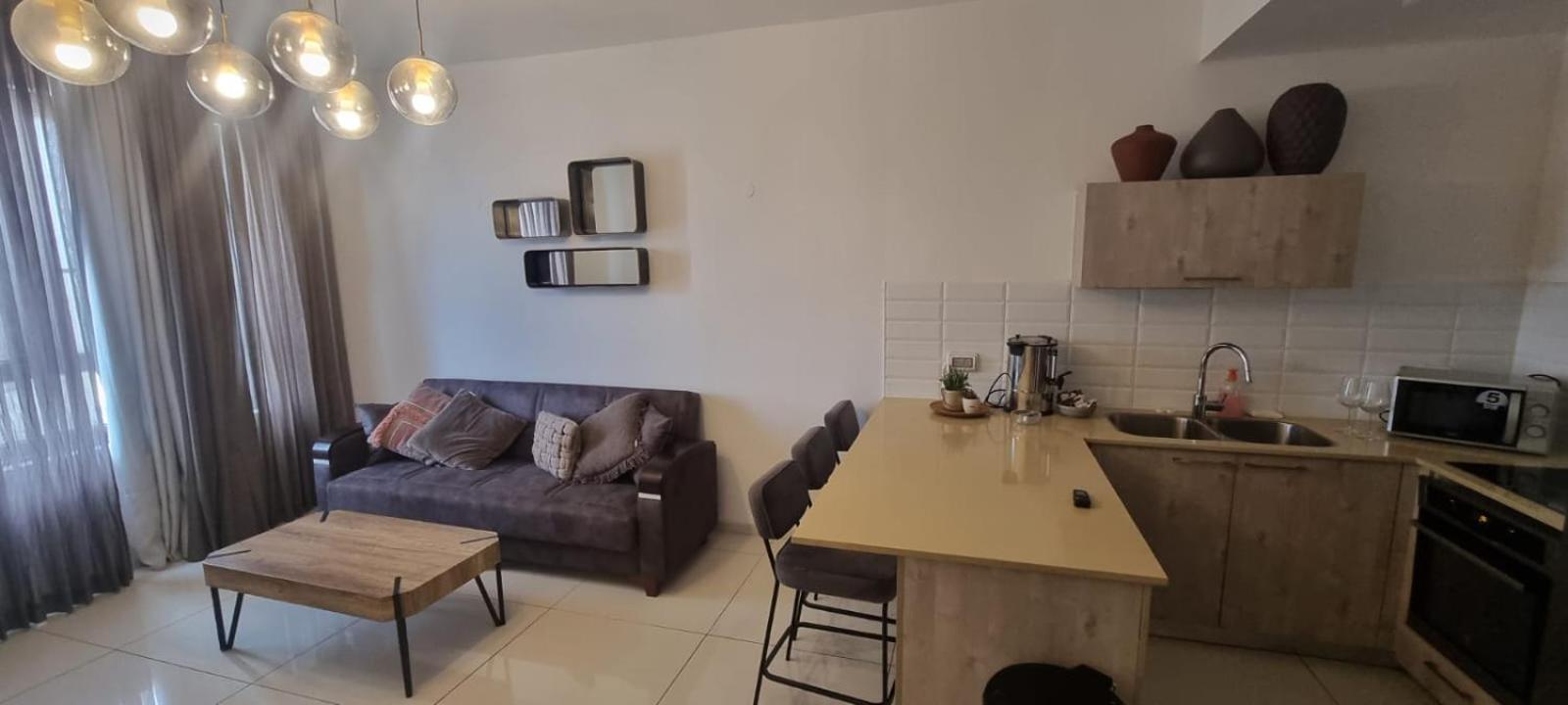 JTower Royal Suites - Alefimmoed