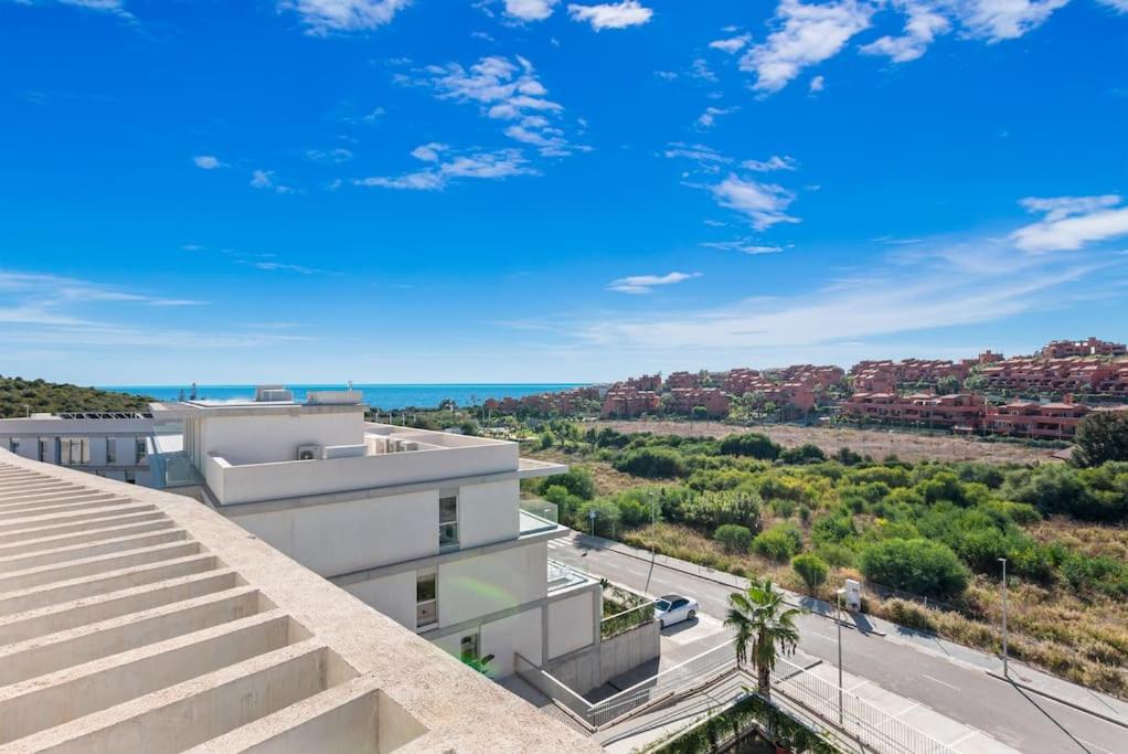 Beautiful Penthouse with Large Terrace
