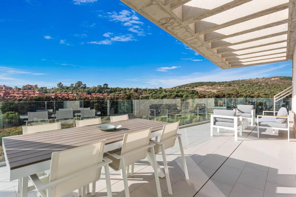Beautiful Penthouse with Large Terrace