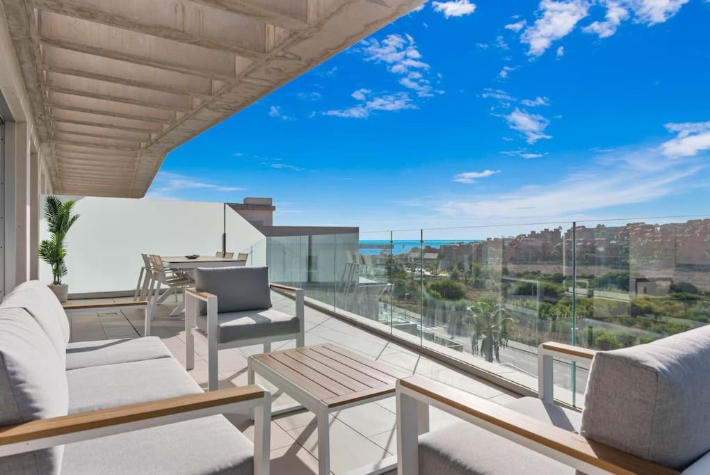 Beautiful Penthouse with Large Terrace