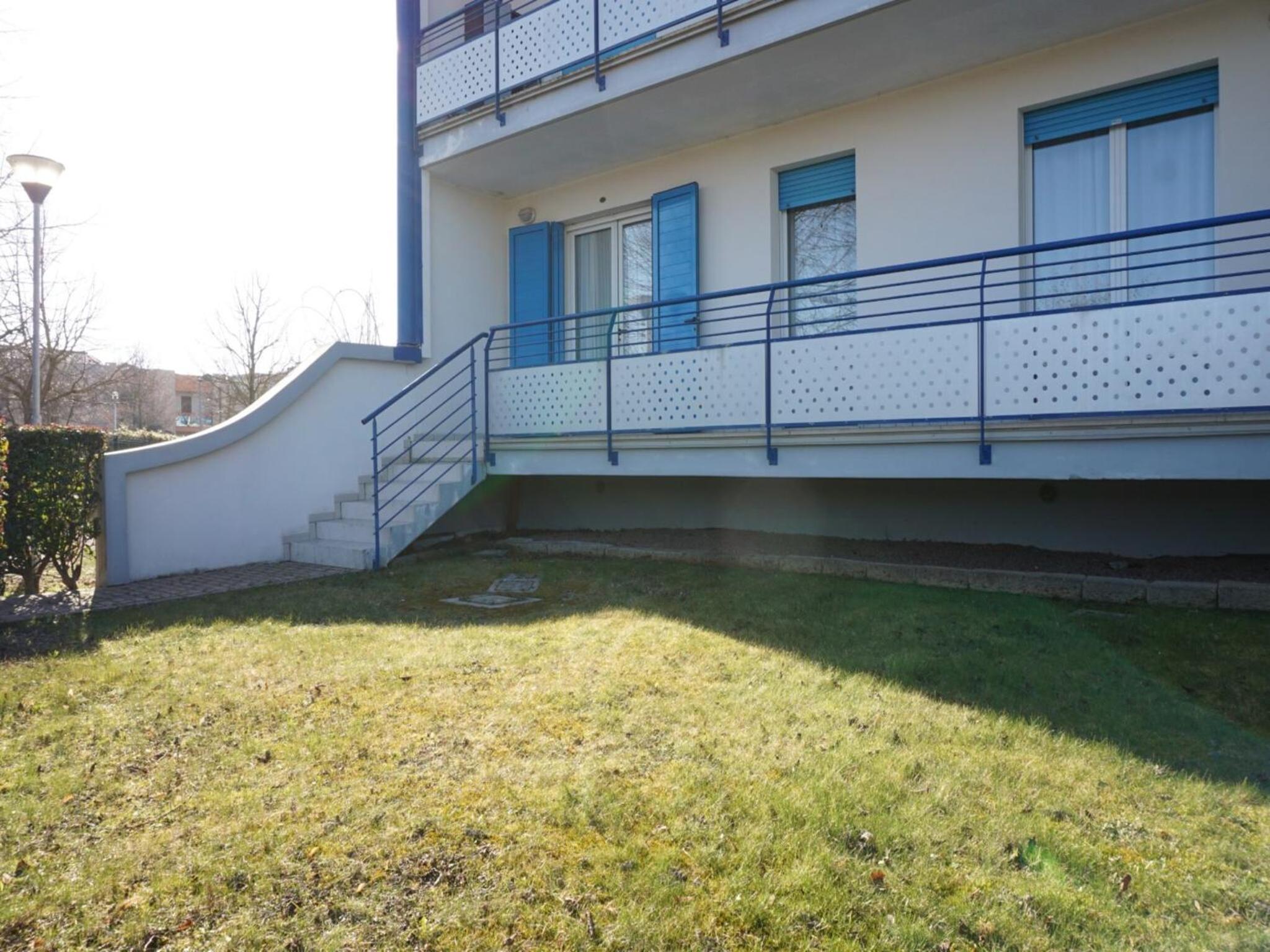 Luminous flat with balcony photo 2