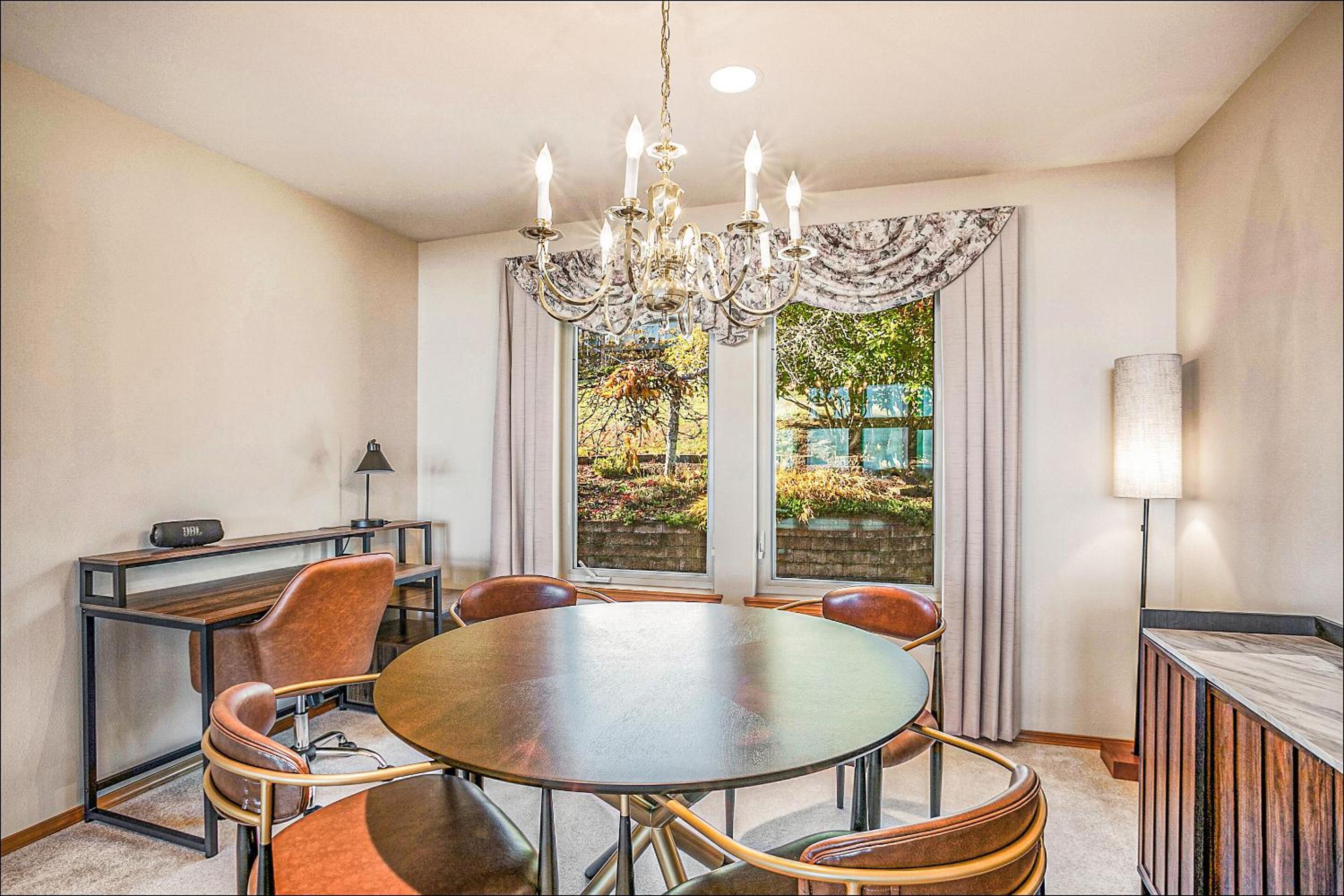 Spacious 3BR3BA with Spectacular Water Views view 3