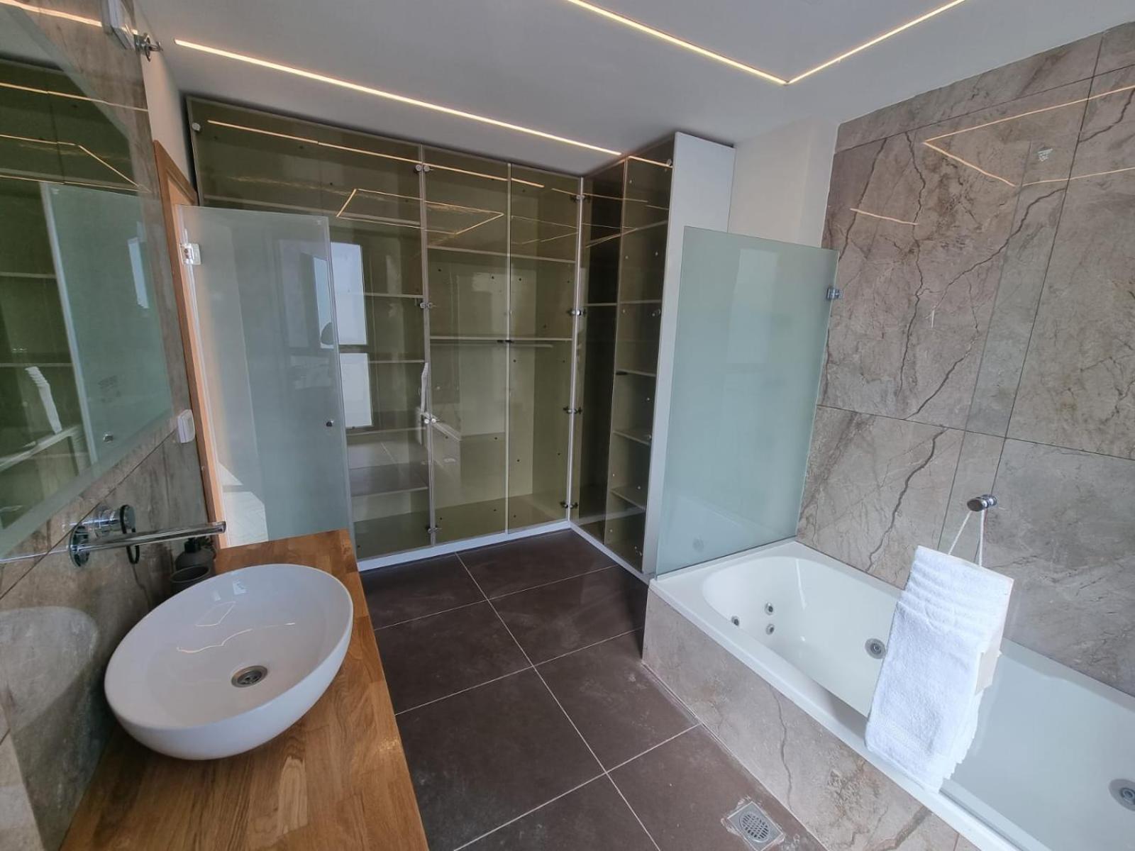 JTower Royal Suites - Alefimmoed