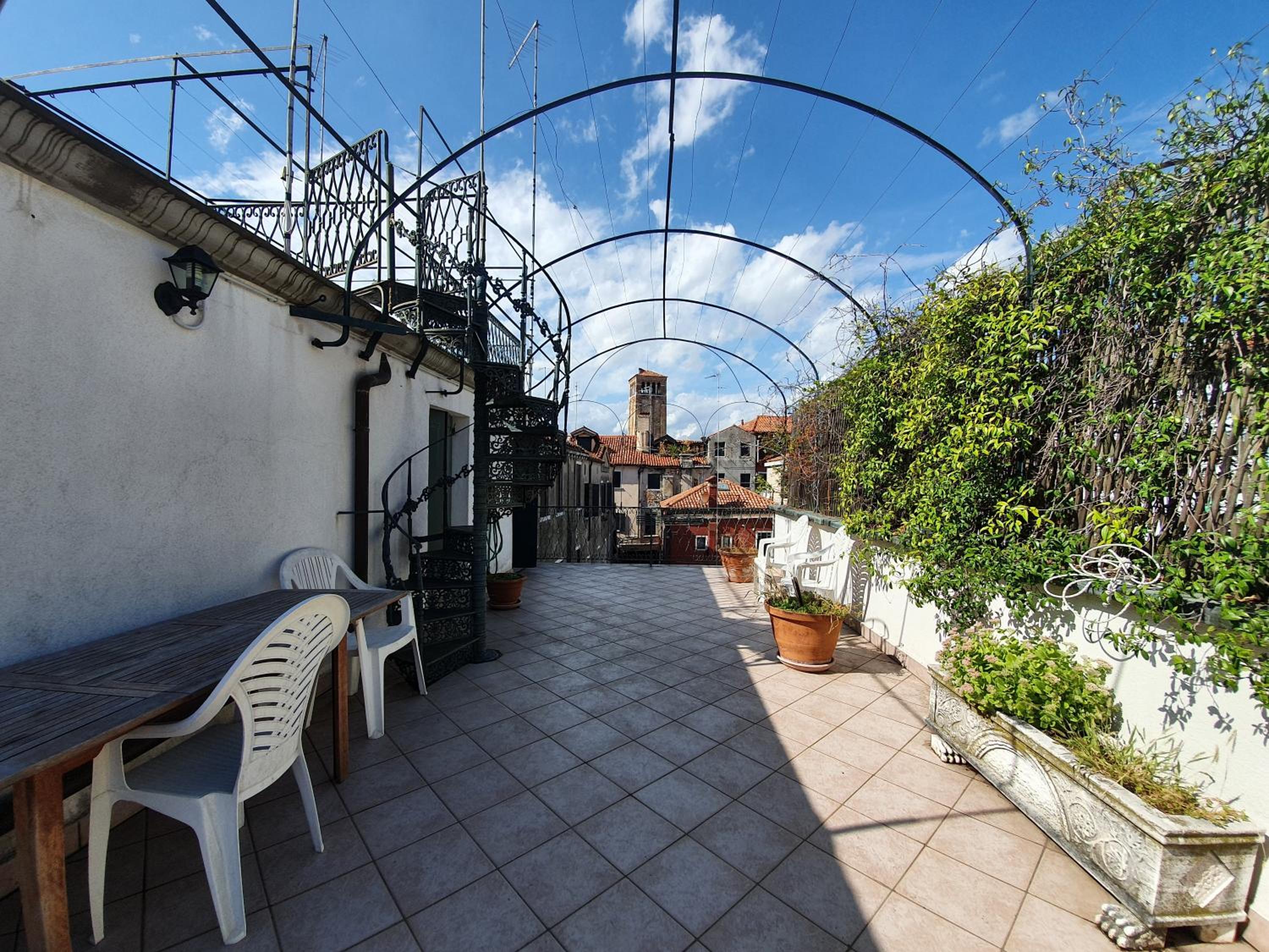 Apt. Magno, con doppia terrazza e vista mozzafiato