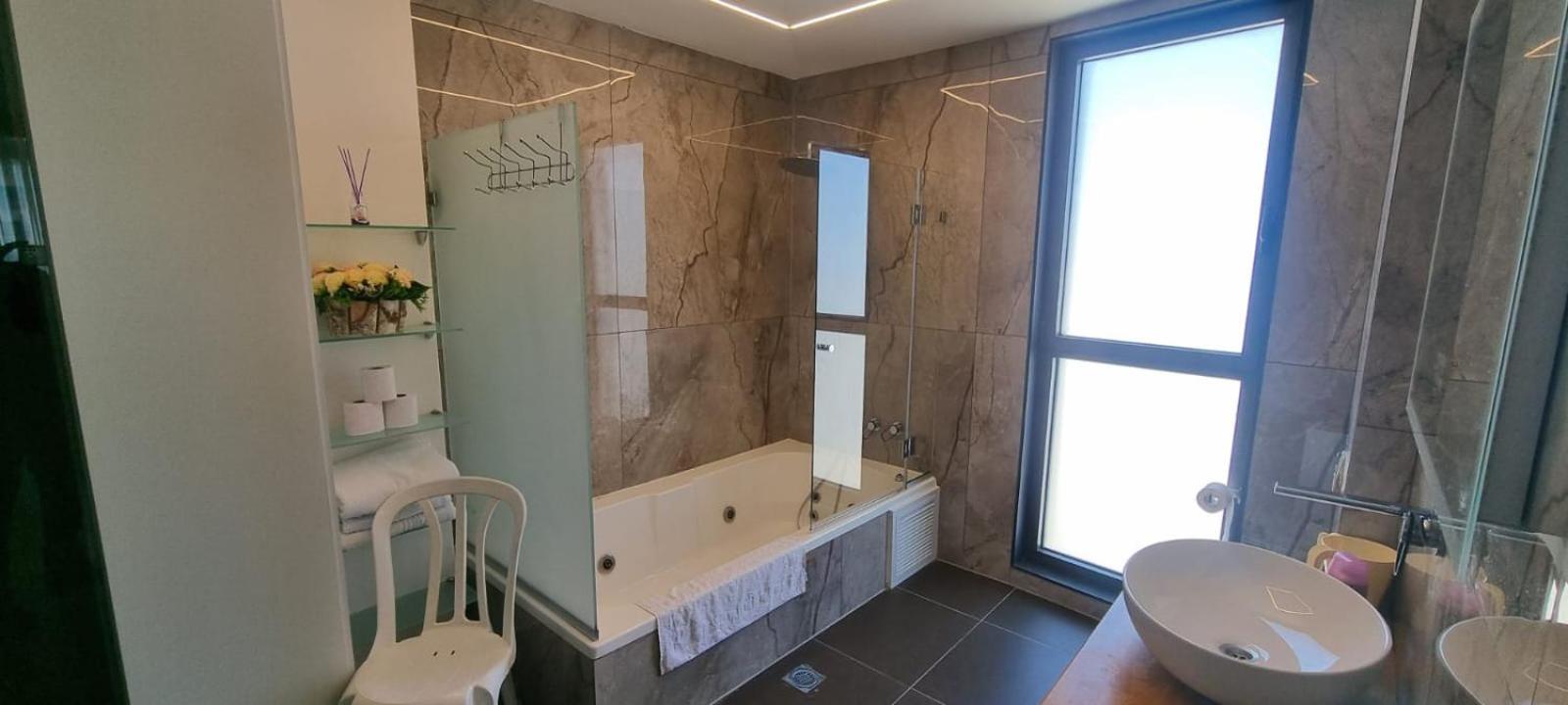 JTower Royal Suites - Alefimmoed
