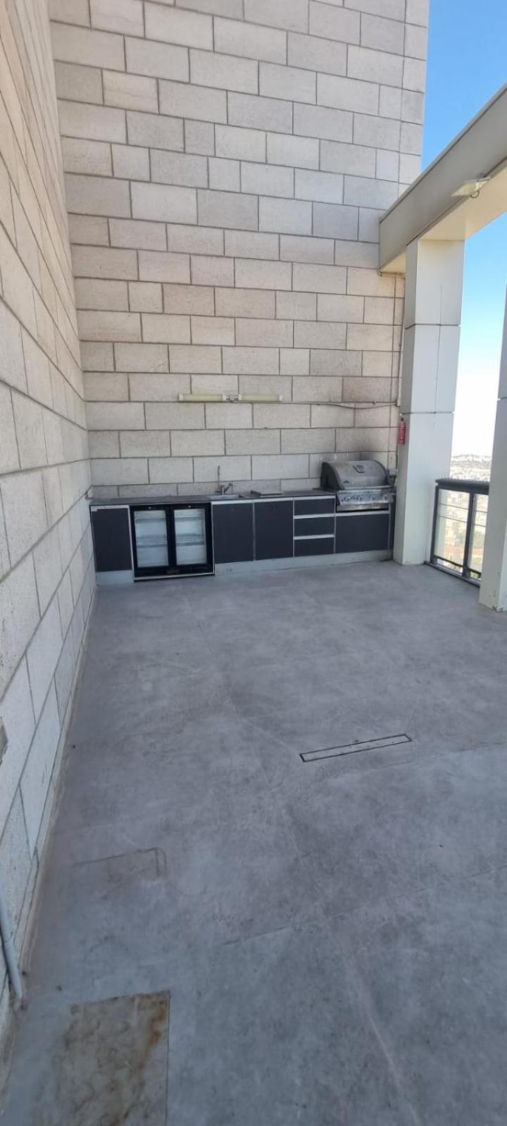 JTower Royal Suites - Alefimmoed
