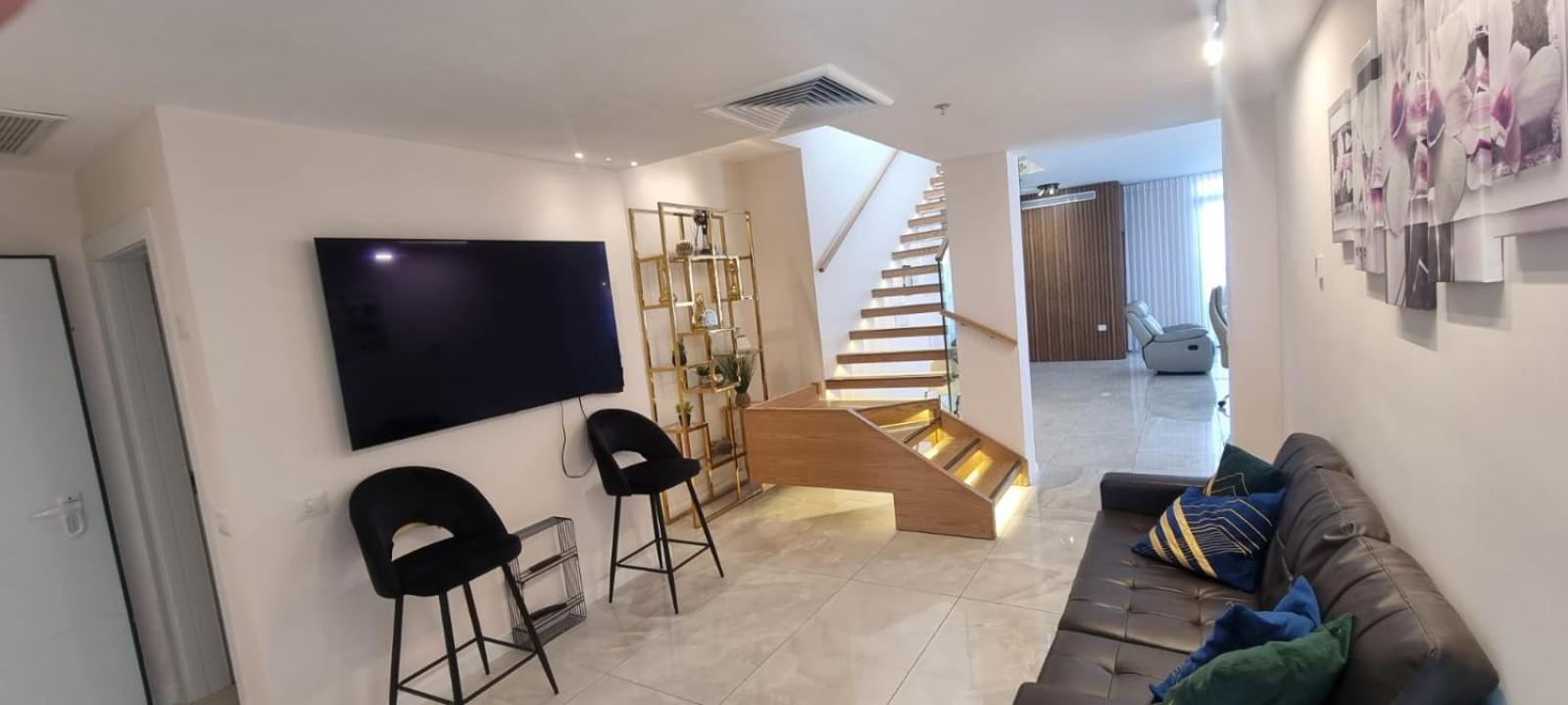 JTower Royal Suites - Alefimmoed