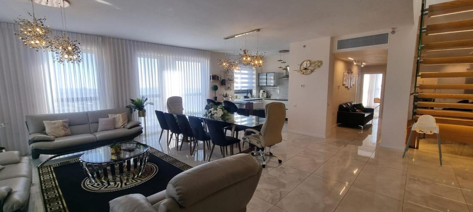 JTower Royal Suites - Alefimmoed