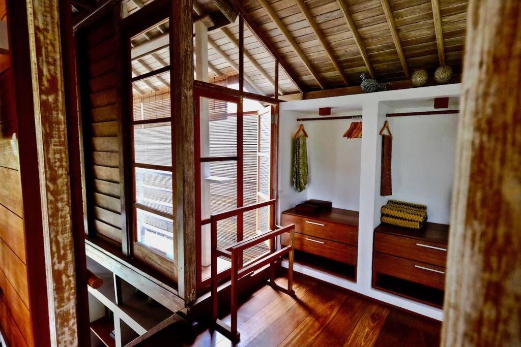 Tropical 2 Bedrooms Villa in Central Penestanan view 3