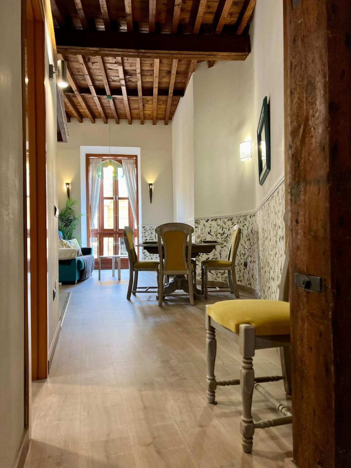 Amazing Apartment in Malaga Oldtown Calle Carreteria FREE WIFI&AC