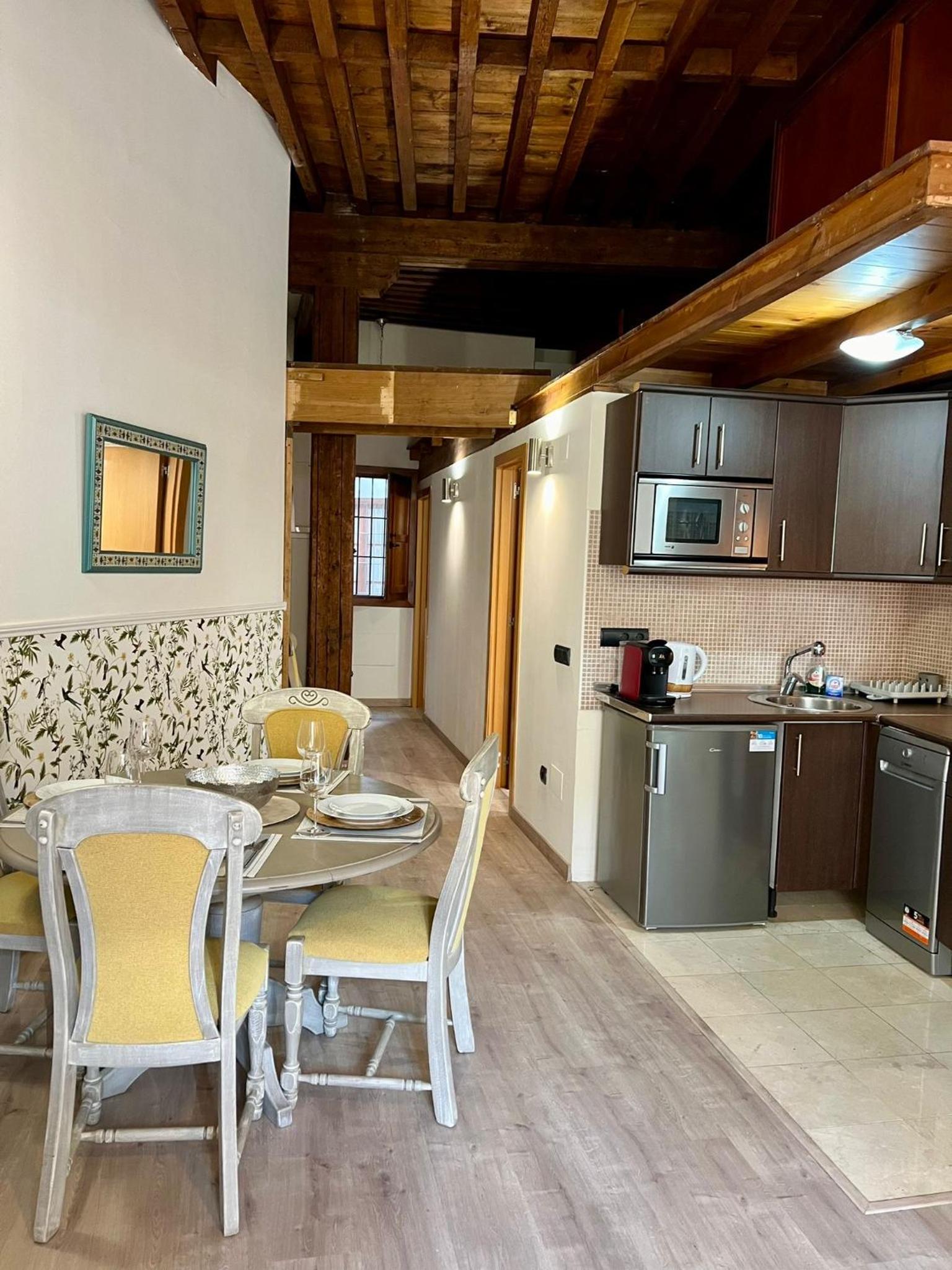Amazing Apartment in Malaga Oldtown Calle Carreteria FREE WIFI&AC