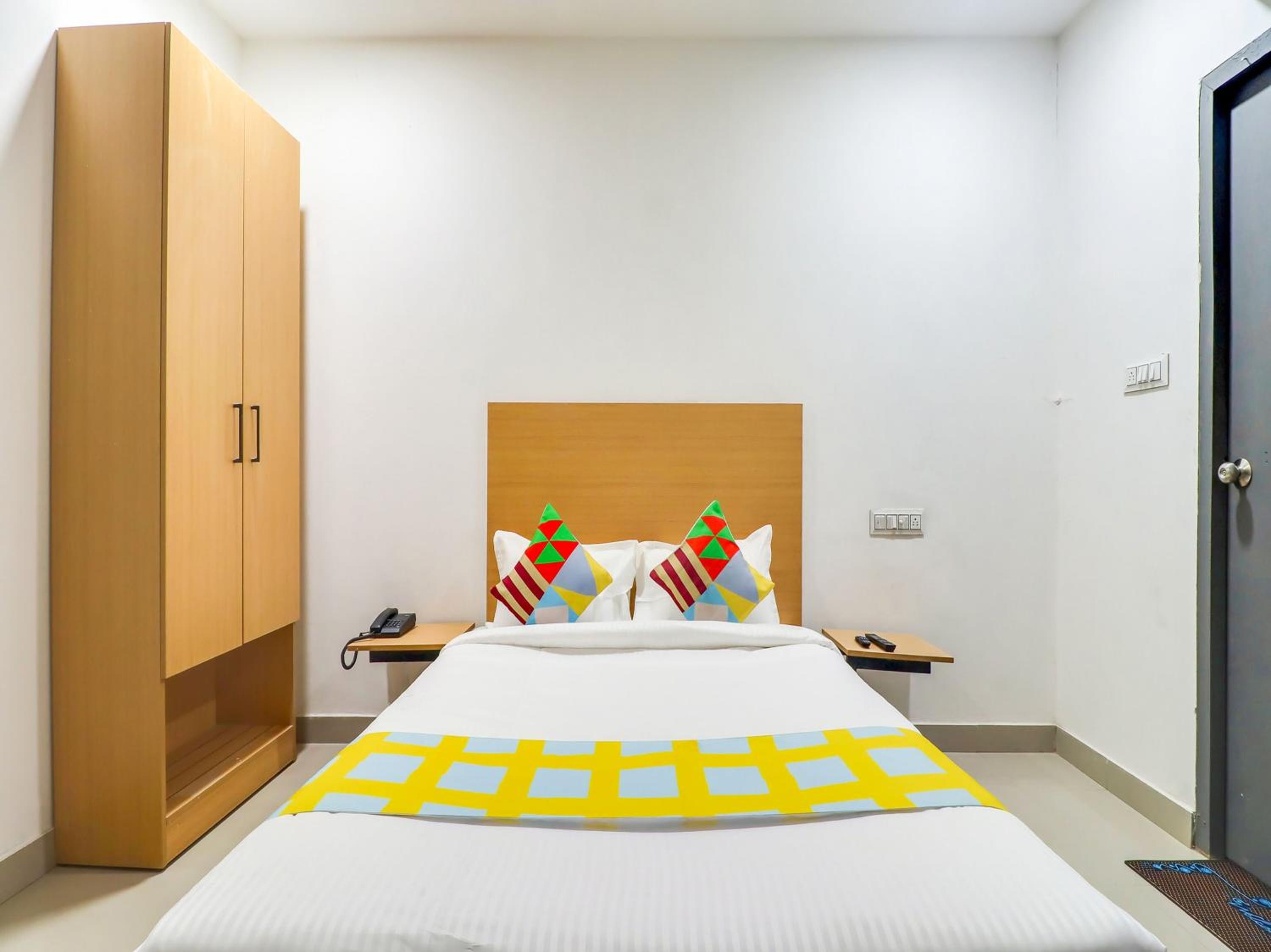 Hotel O Basera Homes Jankipuram