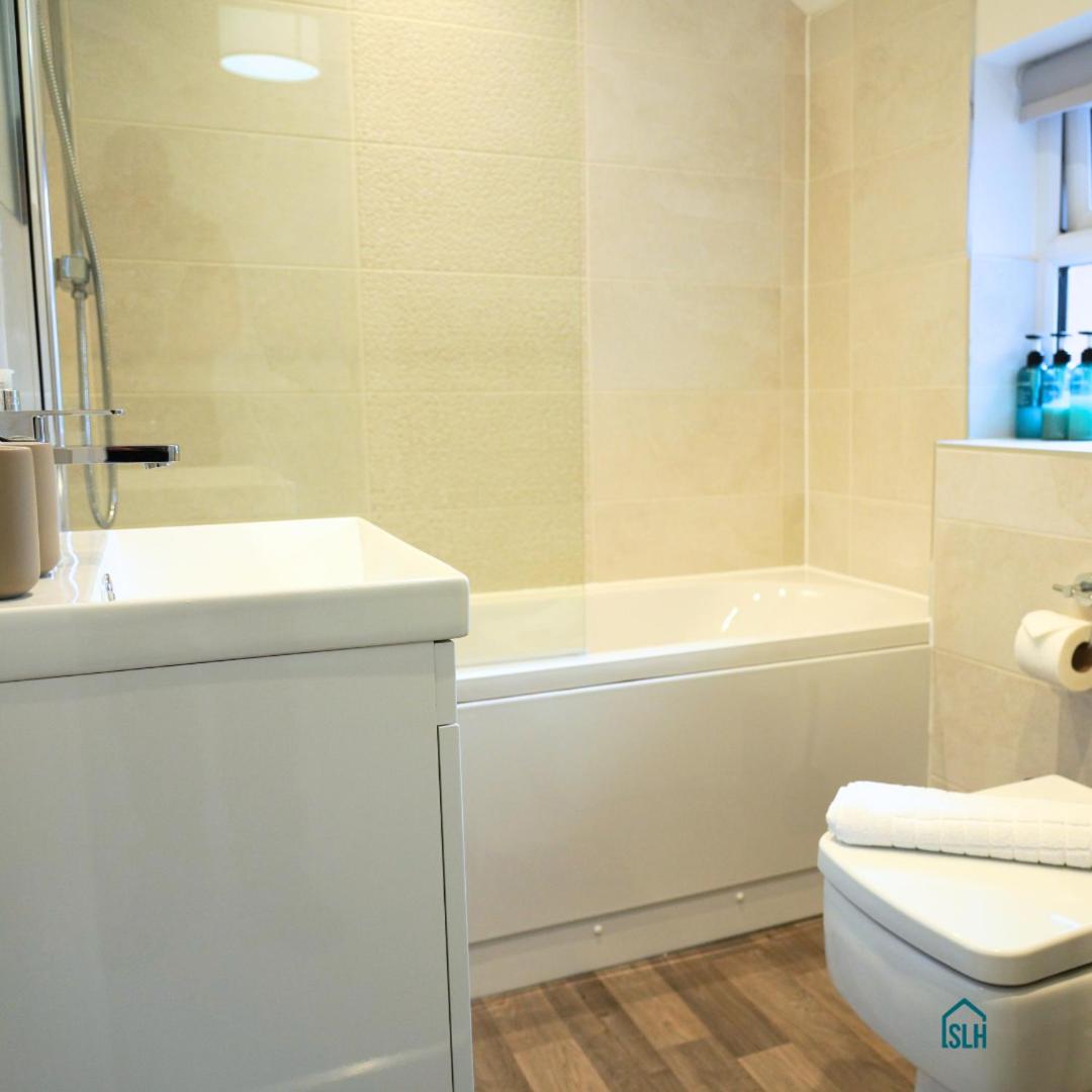 Oxford Vacations - Summertown Oxford- Entire 4 bedroom home, sleeps up to 10- 10 mins to city centre - Property Image 10