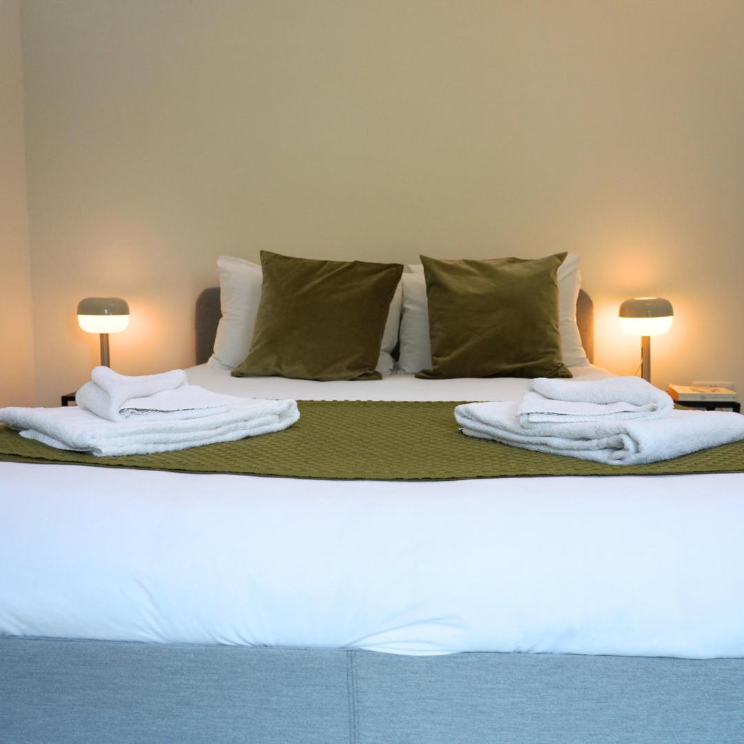 Oxford Vacations - Summertown Oxford- Entire 4 bedroom home, sleeps up to 10- 10 mins to city centre - Property Image 8