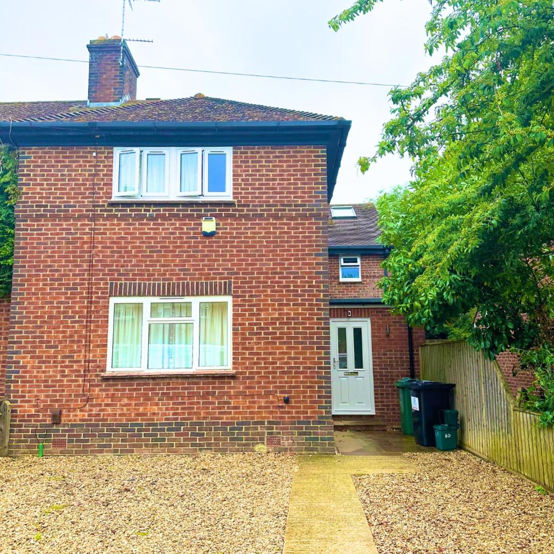 Oxford Vacations - Summertown Oxford- Entire 4 bedroom home, sleeps up to 10- 10 mins to city centre - Property Image 3