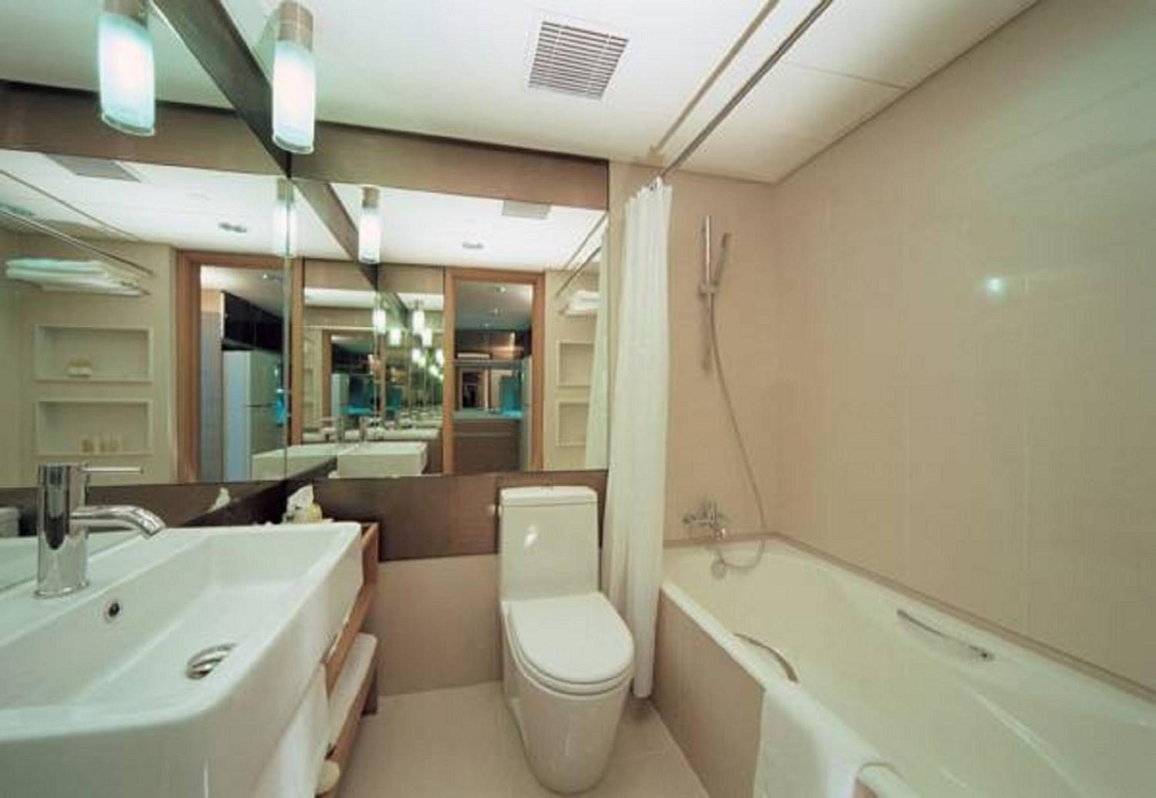 Kowloon Harbourfront Hotel