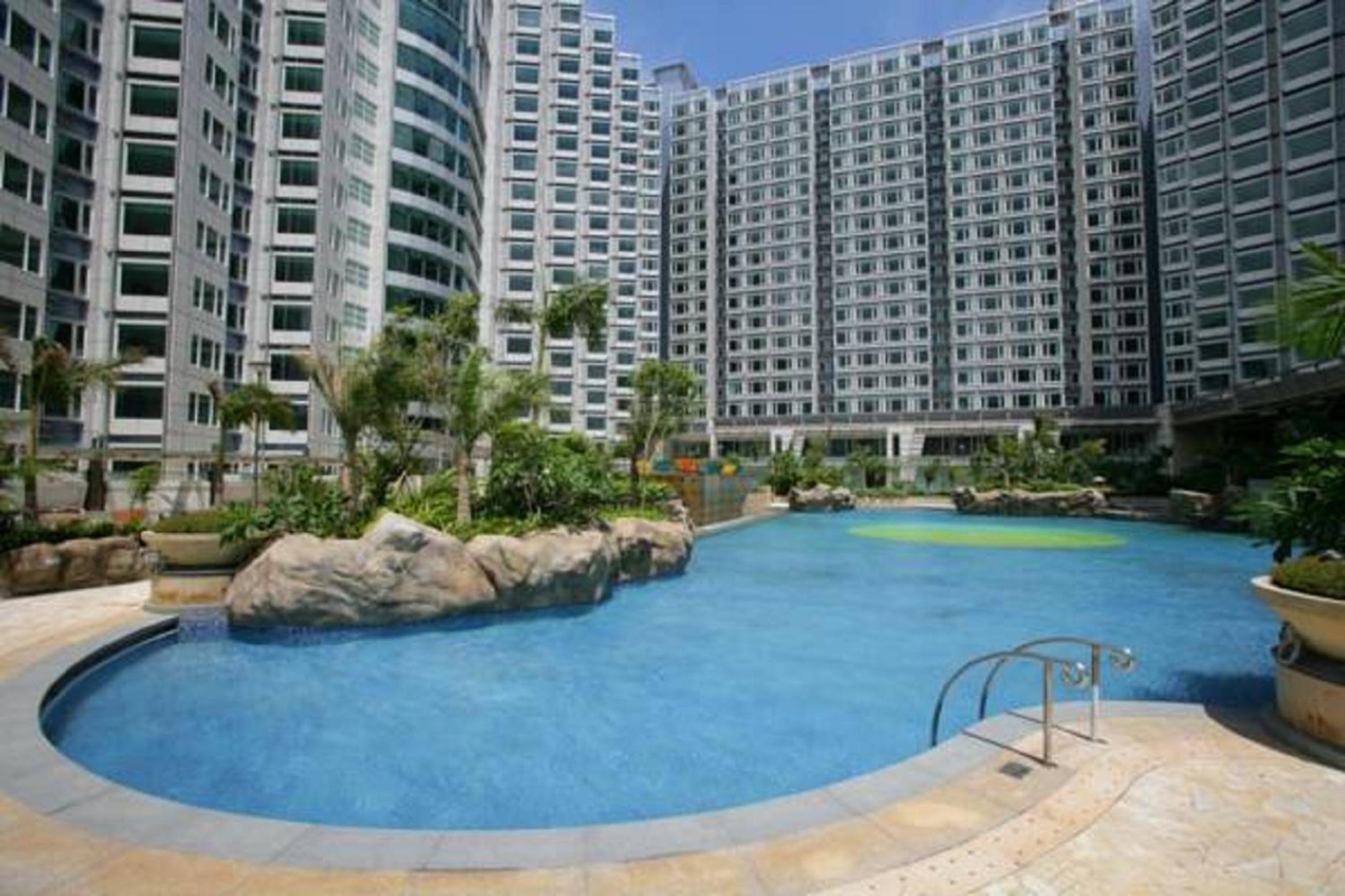 Kowloon Harbourfront Hotel