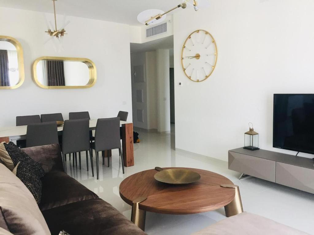 JTower Royal Suites - Alefimmoed