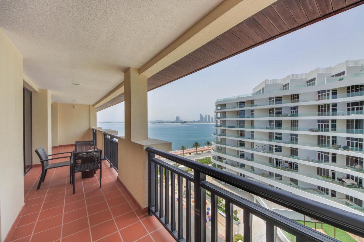 Luxe Getaways Royal Amwaj Palm Jumeirah Resort Apartment Holiday Home