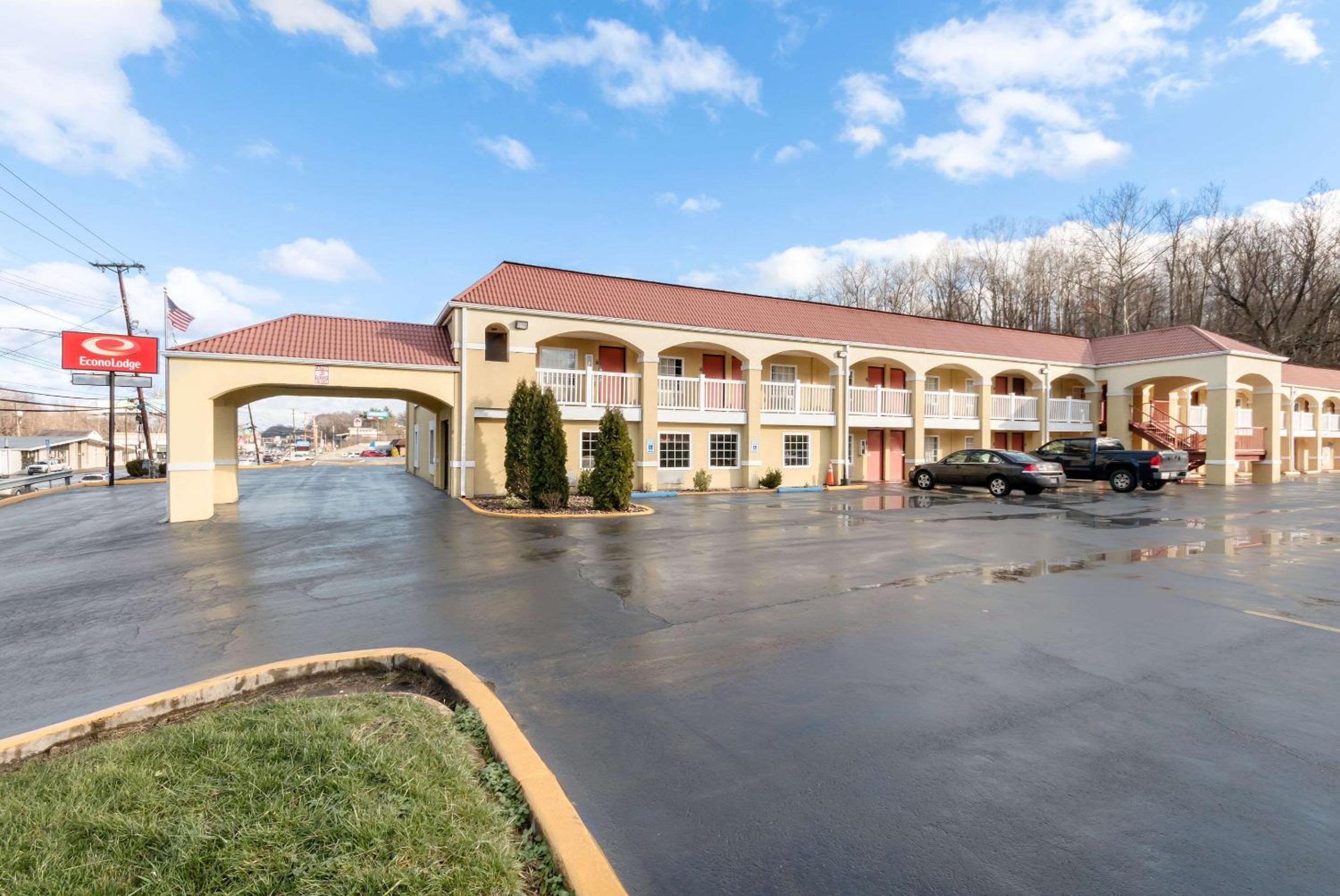 Econo Lodge Huntington - Barboursville University Area view 2