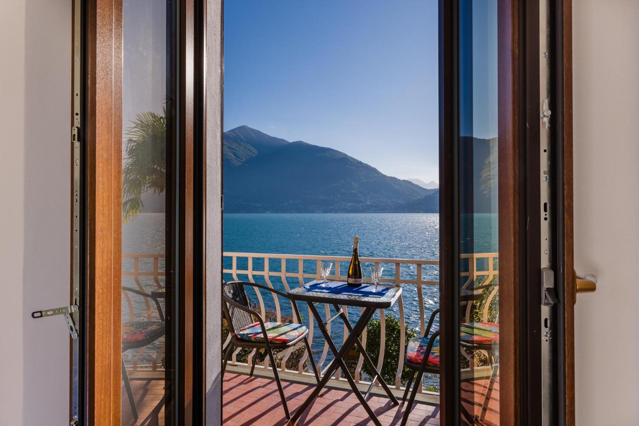 Casa Elisa 1 Bedroom Lake View Apartment view 2