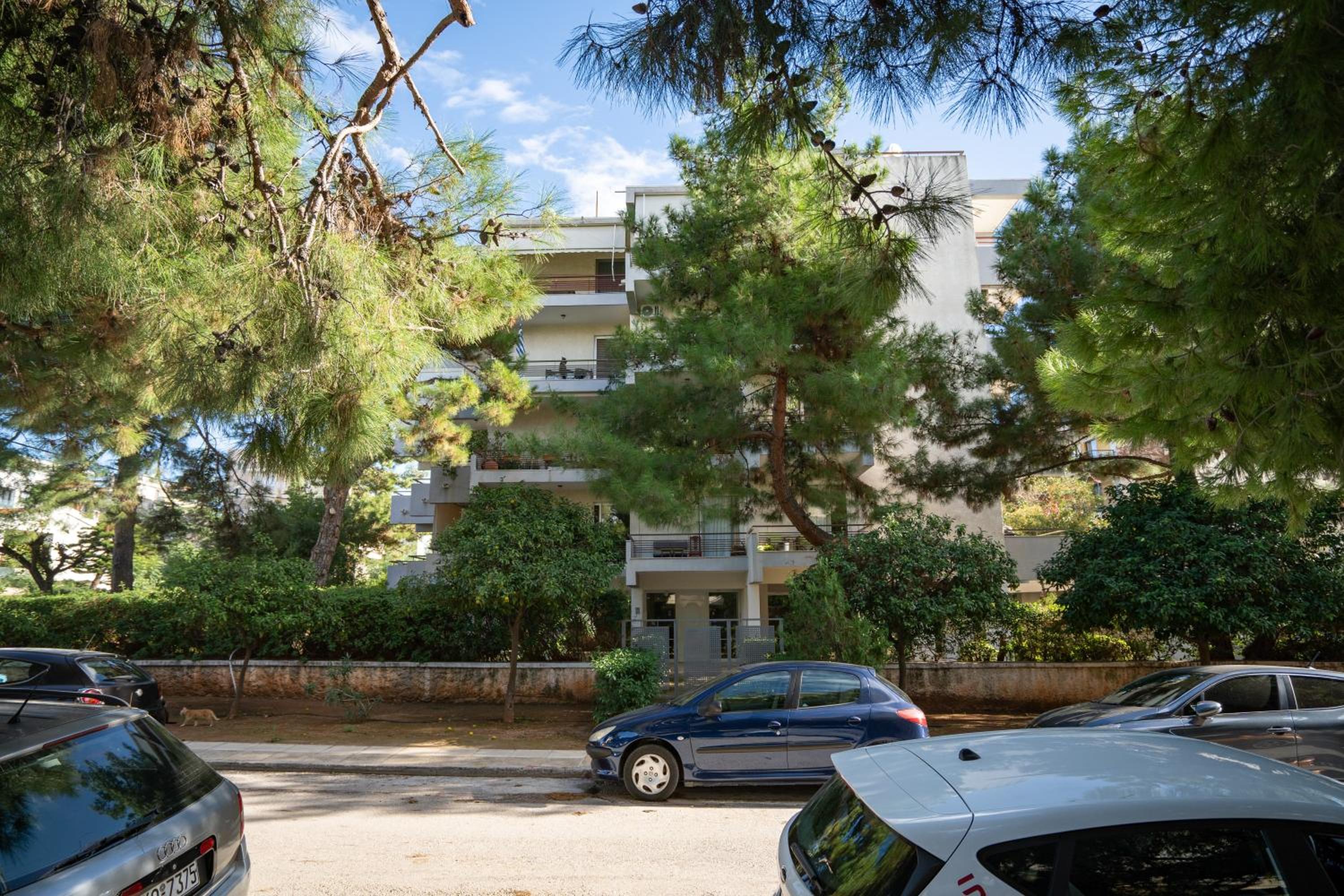 Glyfada 3 bedrooms 6 persons apartment by MPS
