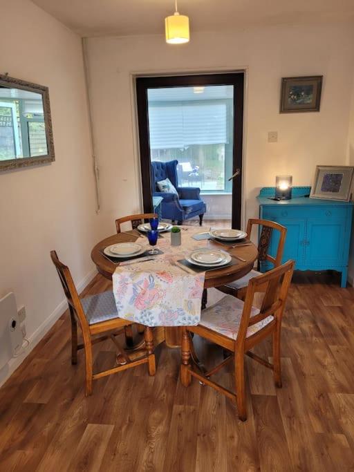 Riverside Bungalow - direct river access! view 4