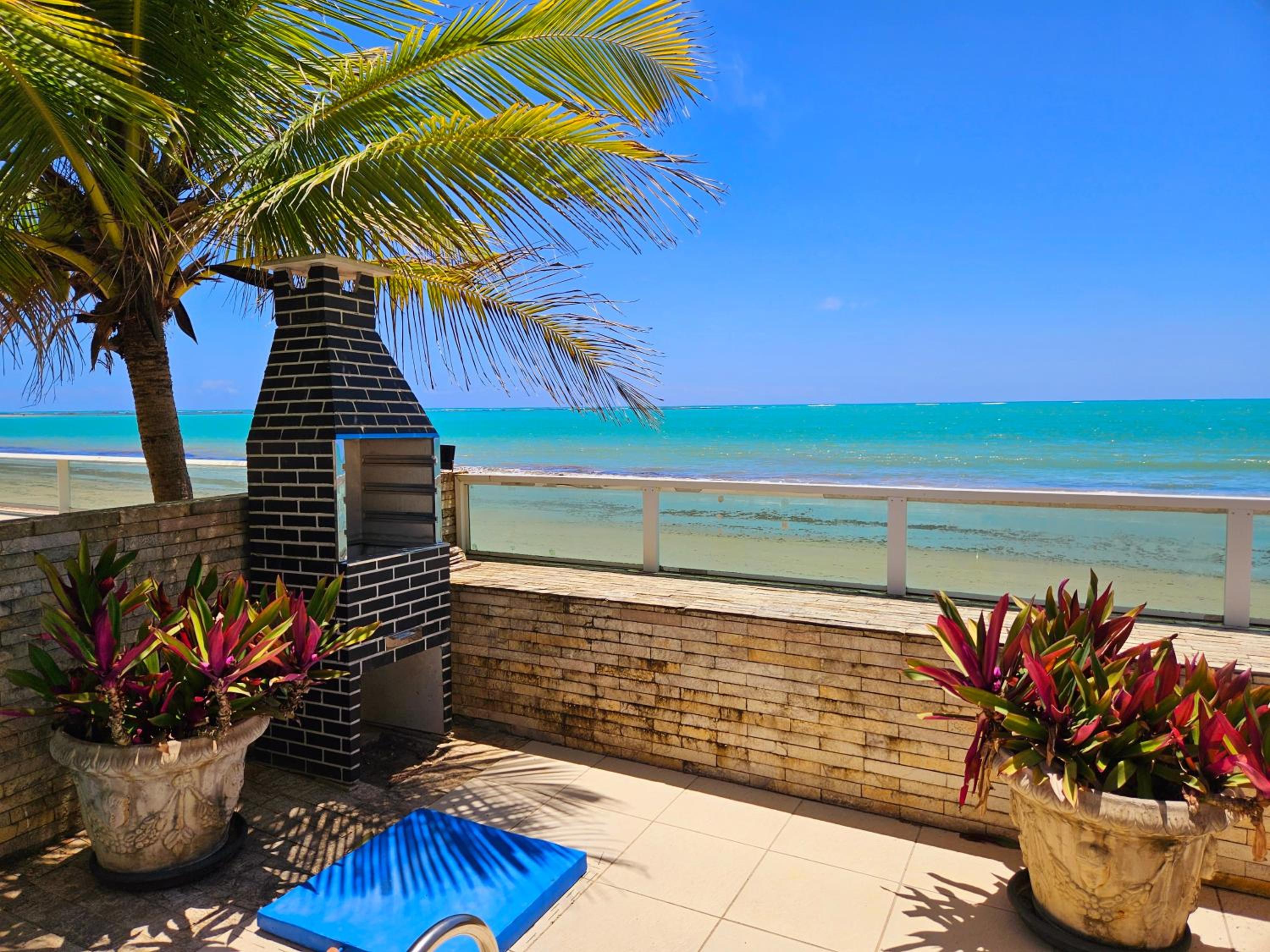Romantic Sea Villa w/AMAZING SEA VIEW - DIRECTLY ON THE BEACH!