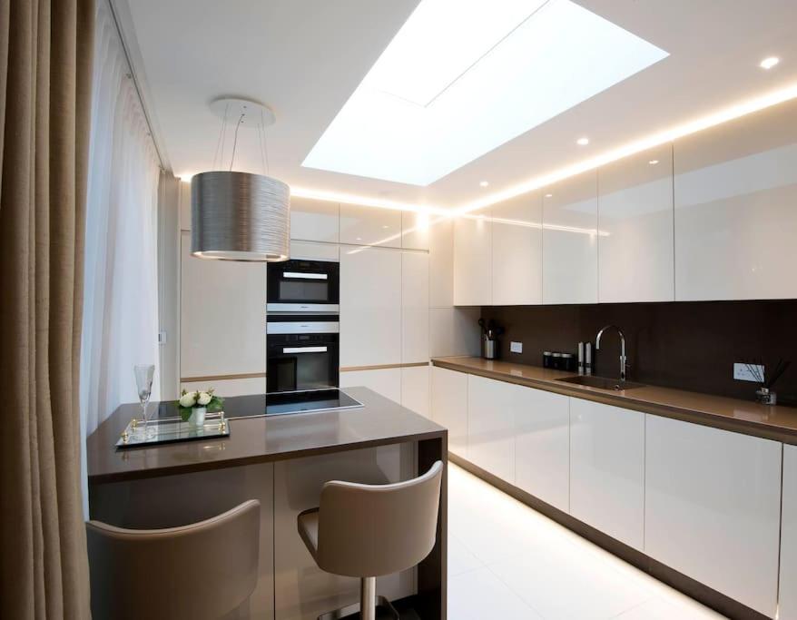 New, luxury 3 bed duplex in Covent Garden