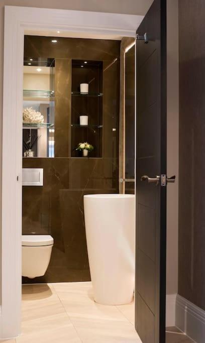 New, luxury 3 bed duplex in Covent Garden