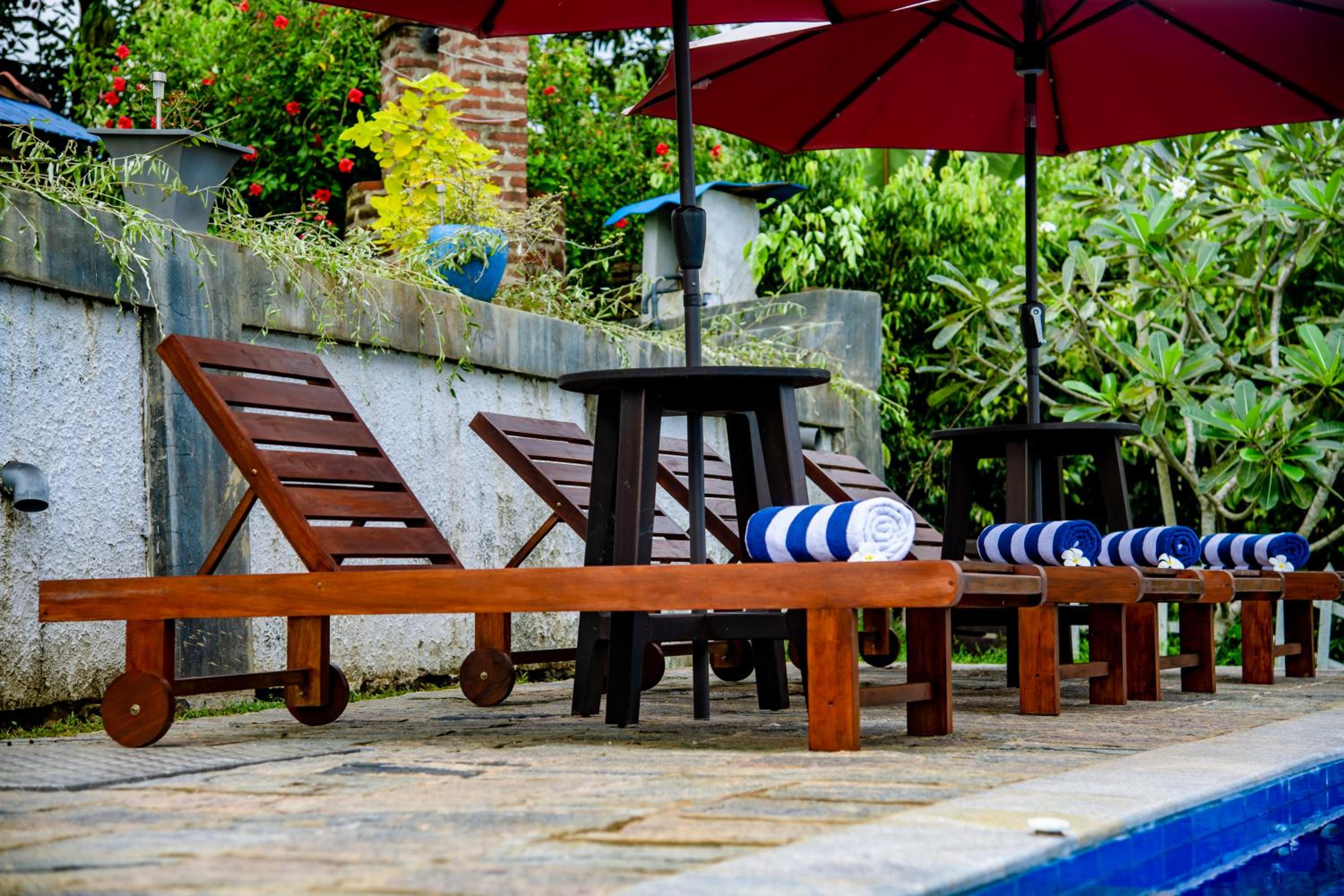 Peaceful Villa with pool near Hikkaduwa view 3