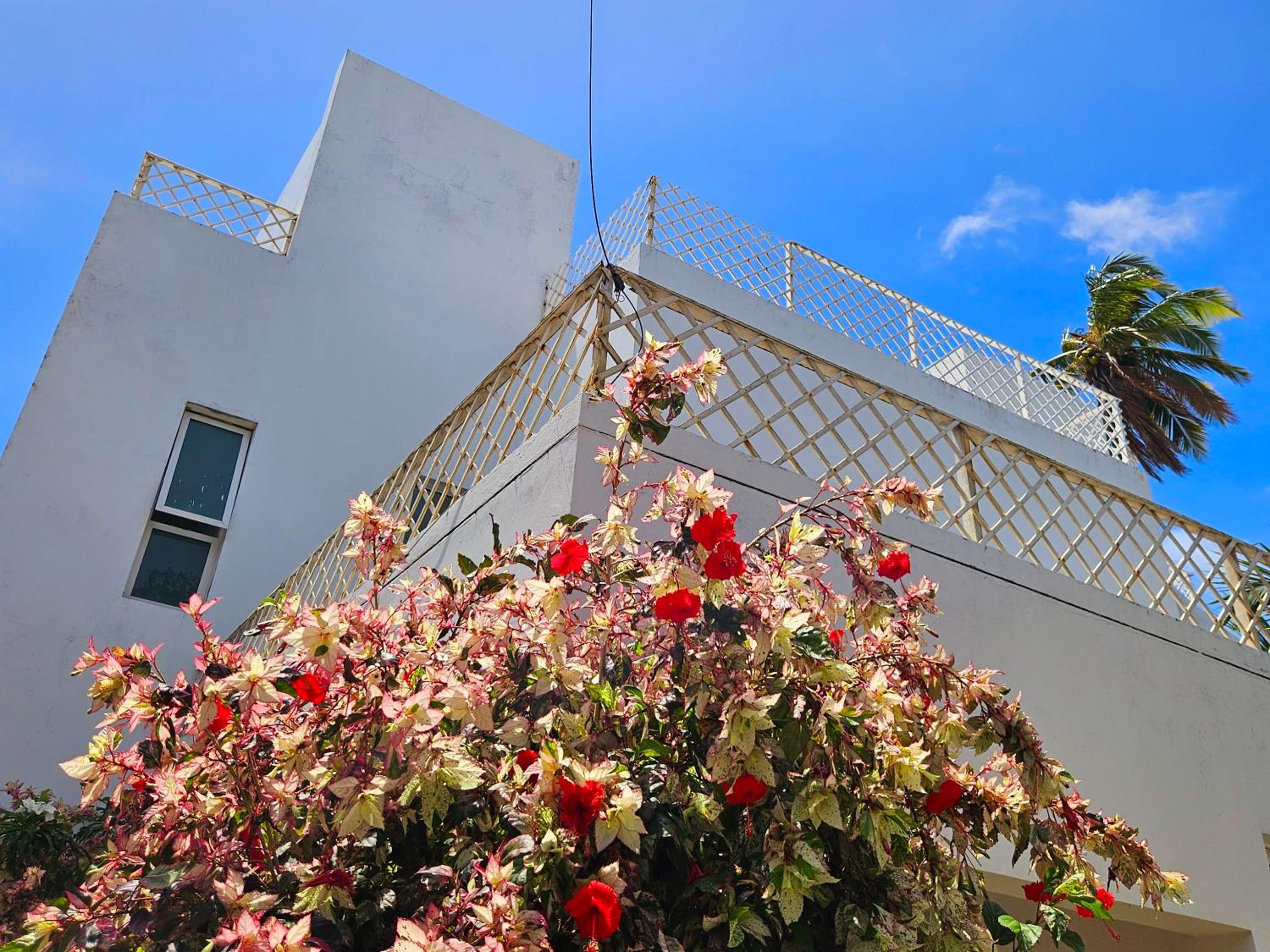 Romantic Sea Villa w/AMAZING SEA VIEW - DIRECTLY ON THE BEACH!